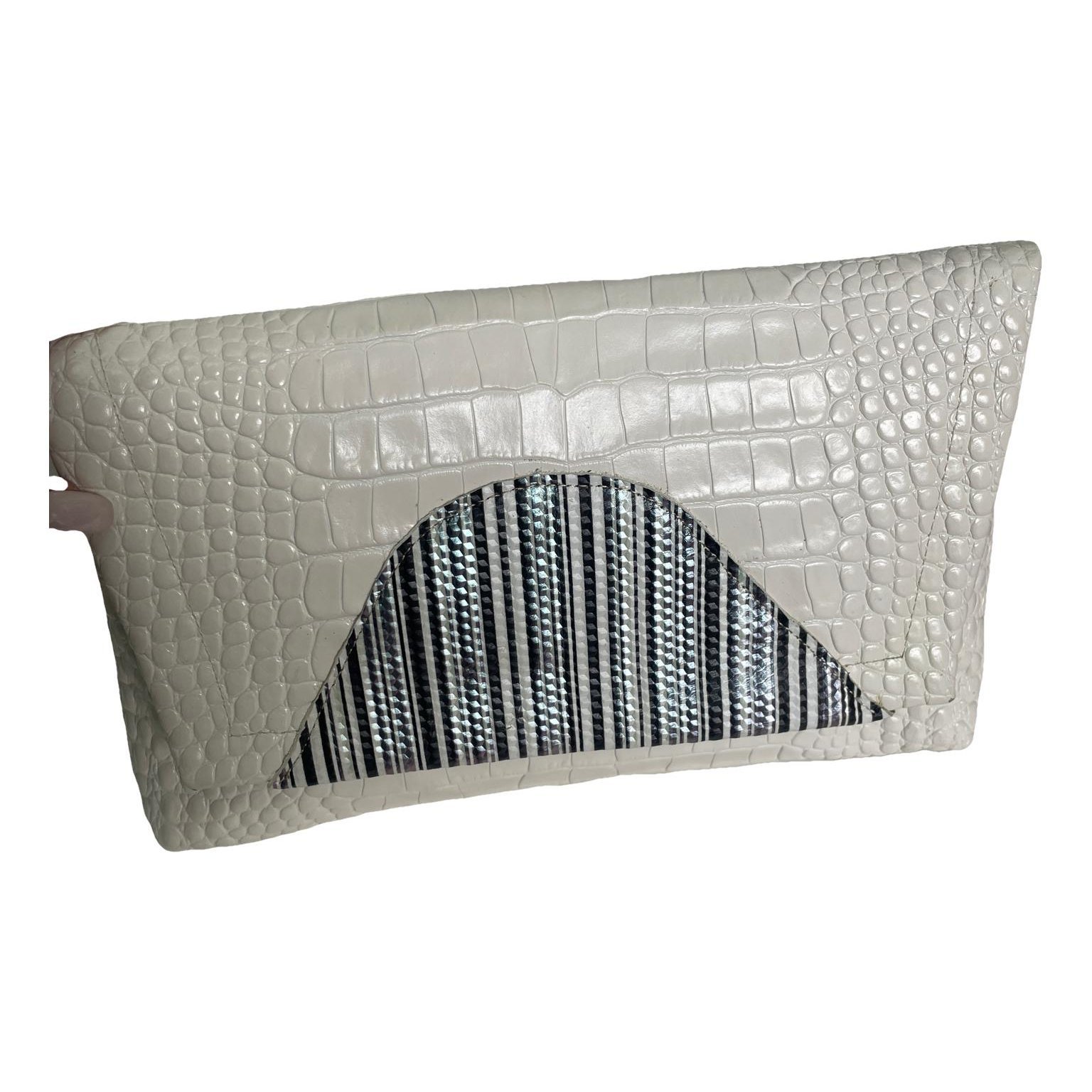 Tara leather clutch bag