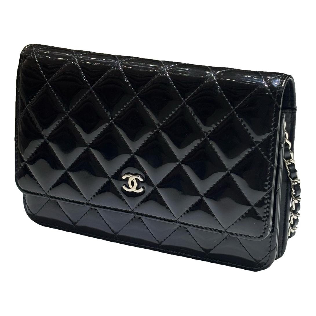 Wallet On Chain Timeless/Classique patent leather crossbody bag