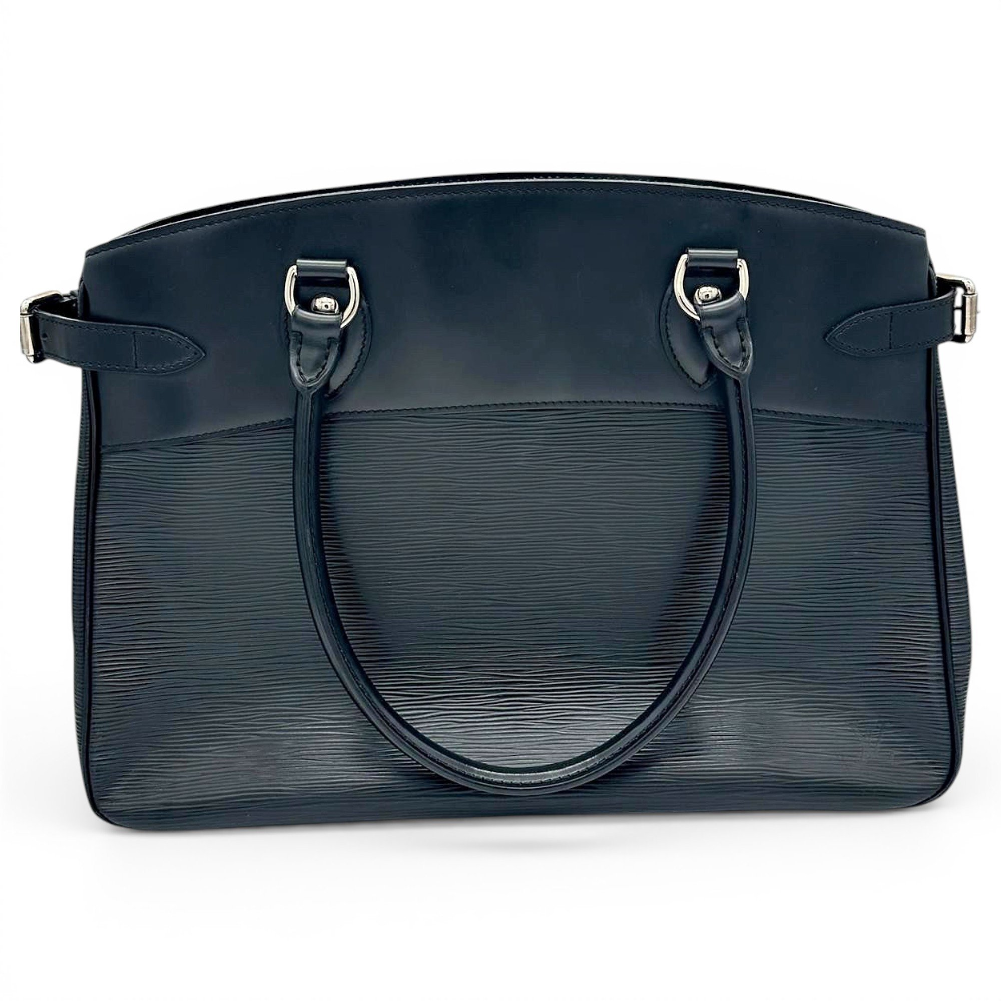 Passy leather handbag