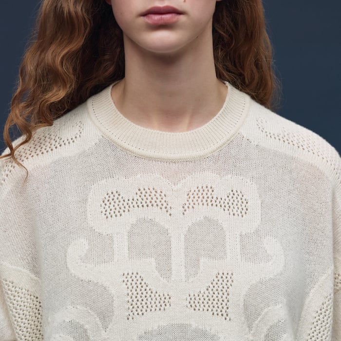 Blanc Naturel Cashmere "l'Enseigne Du Sellier" Long-sleeve Sweater