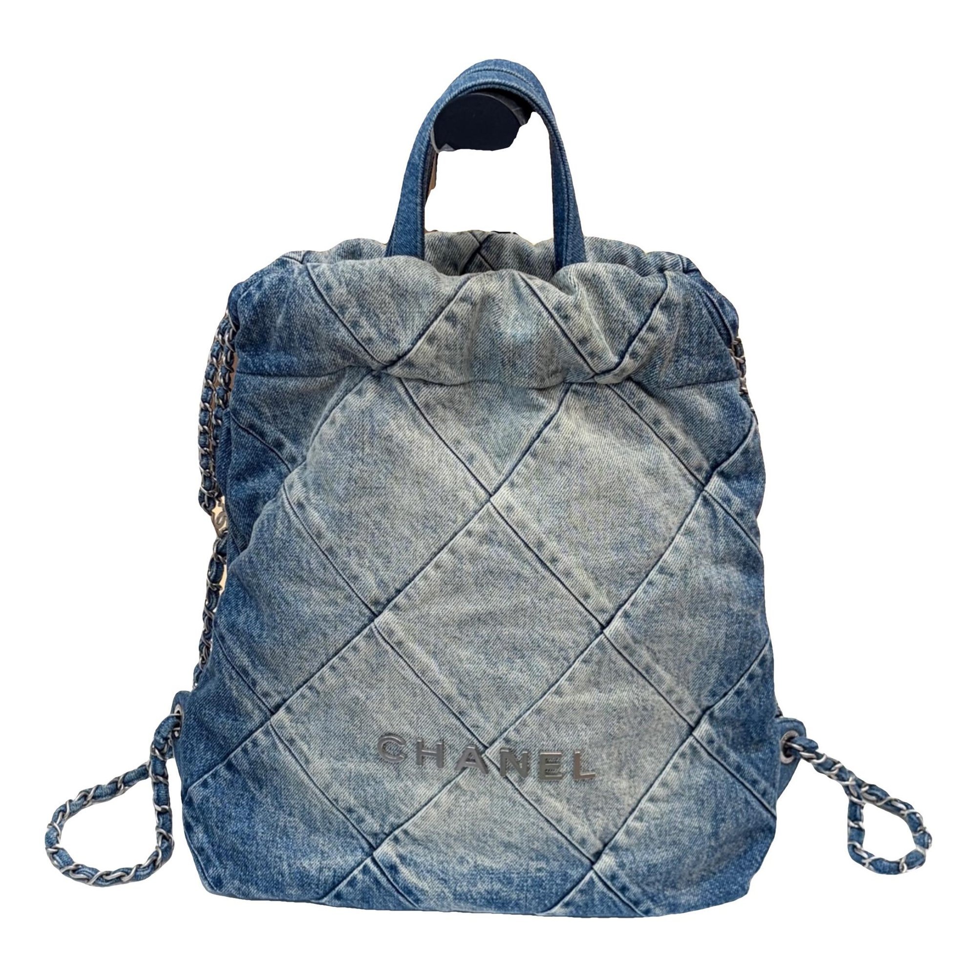 Chanel 22 handbag
