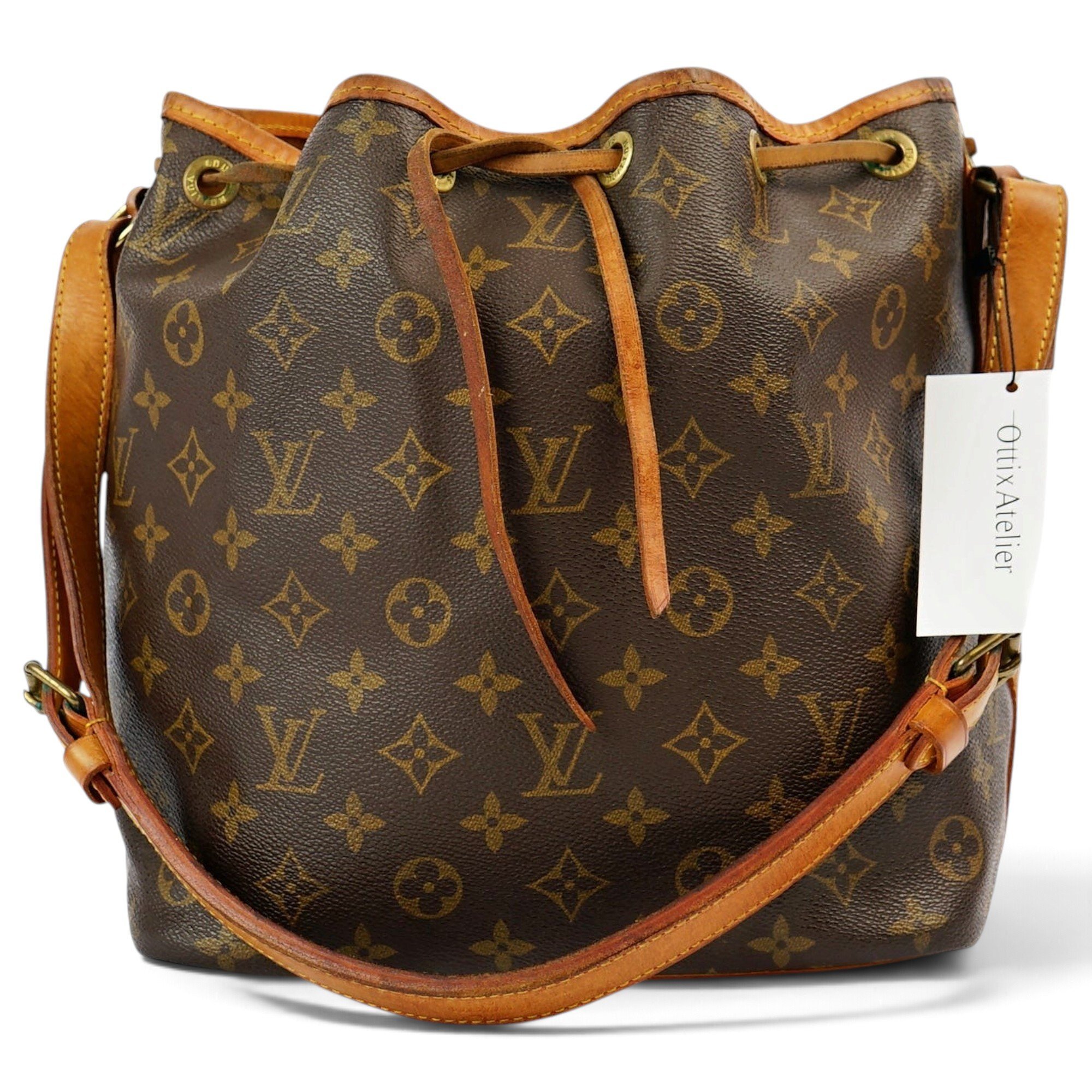 Poche Noé leather handbag