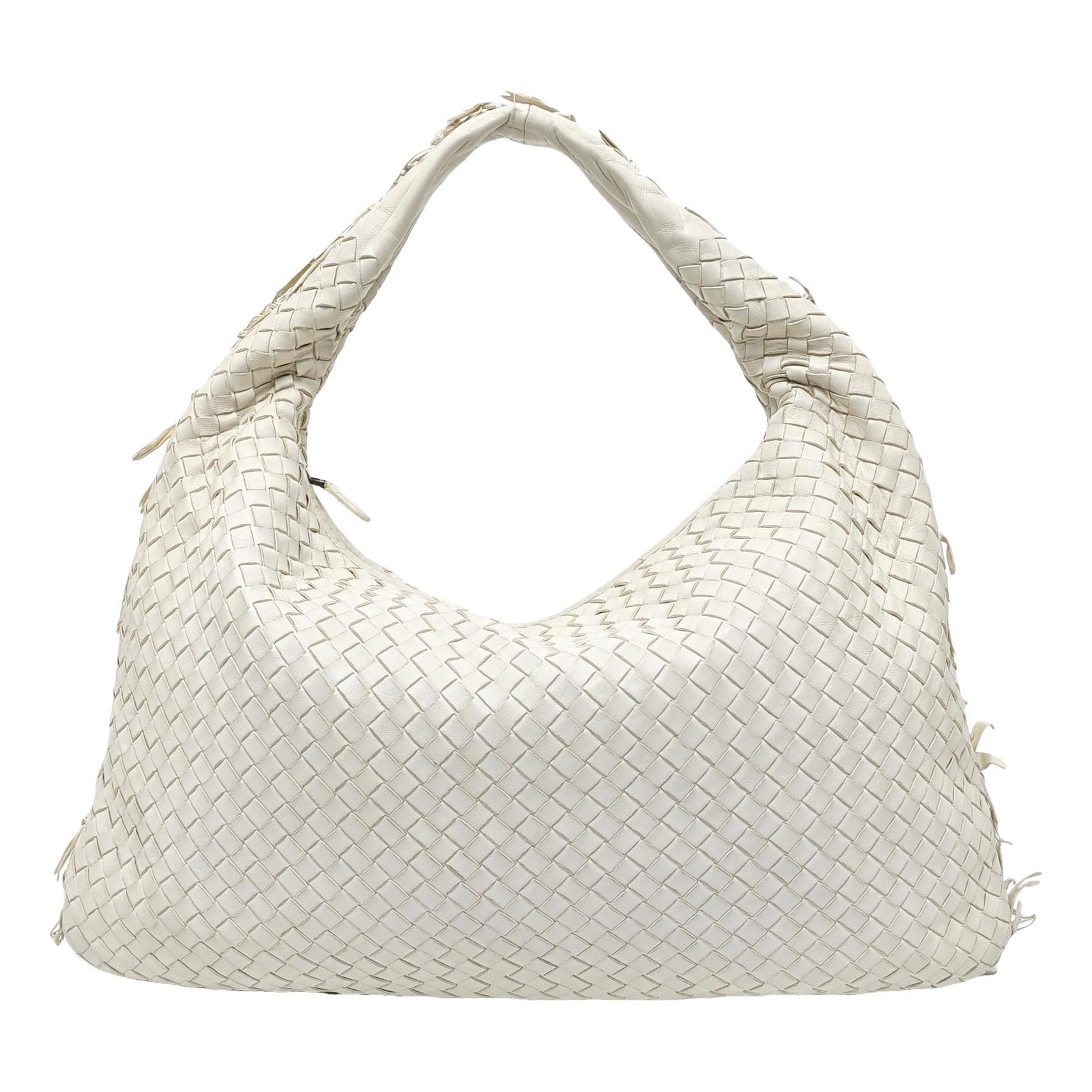 Veneta leather handbag