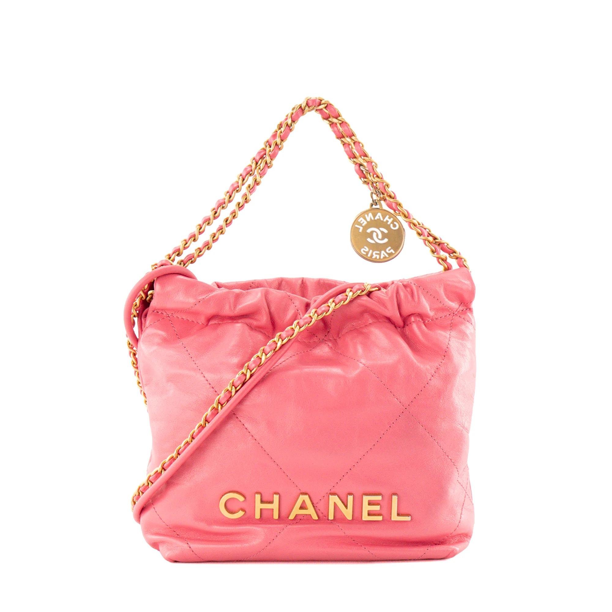 Chanel 22 leather bag