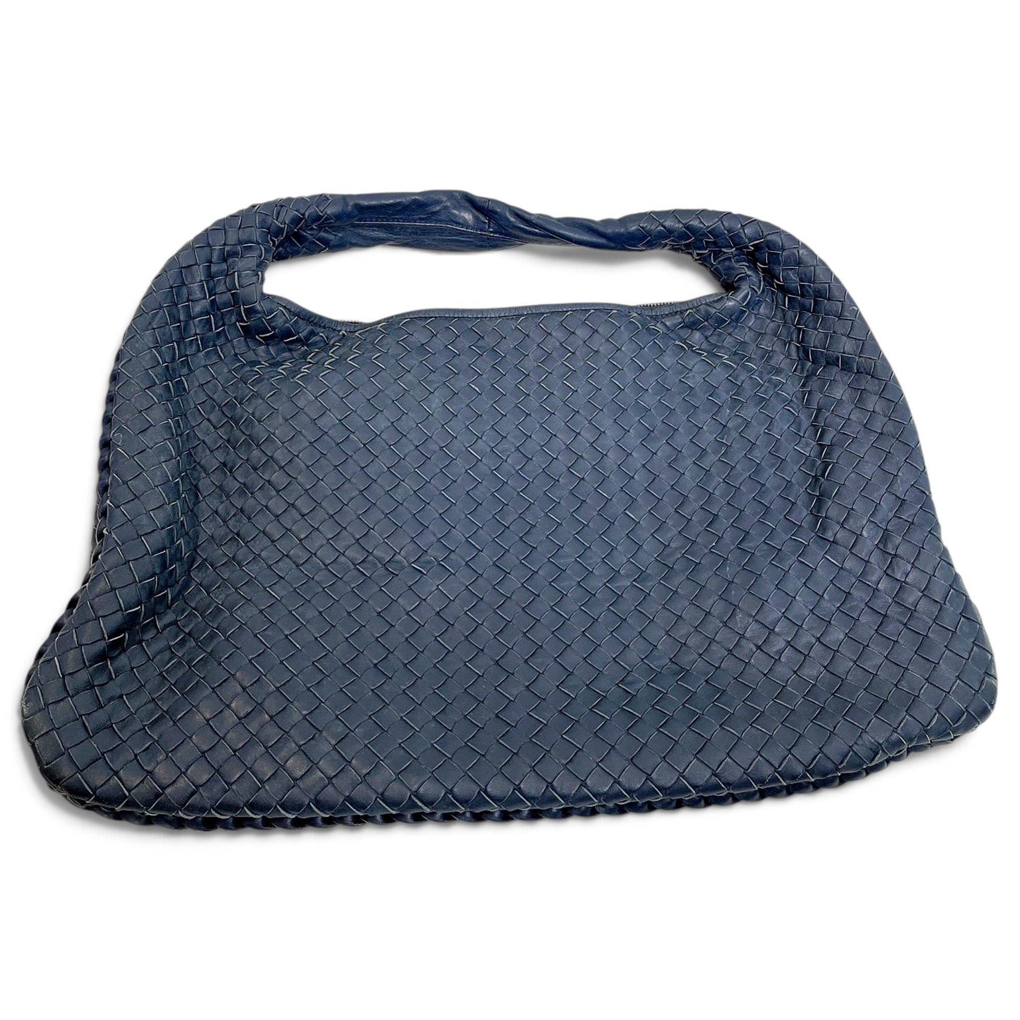 Veneta leather handbag