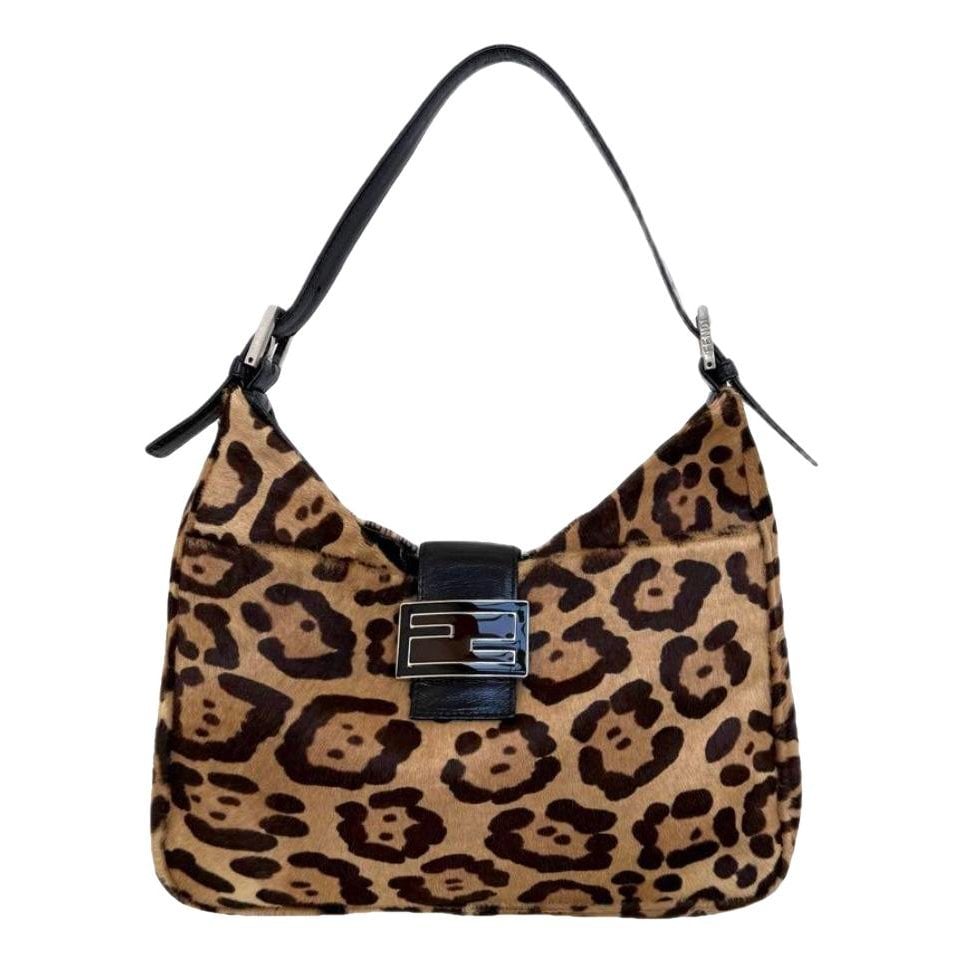 Baguette leather handbag