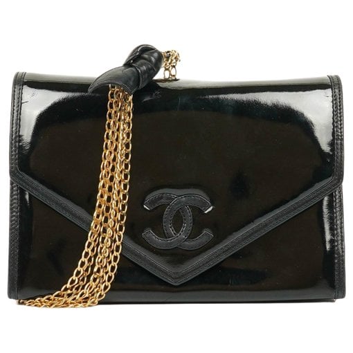 Timeless/Classique patent leather handbag