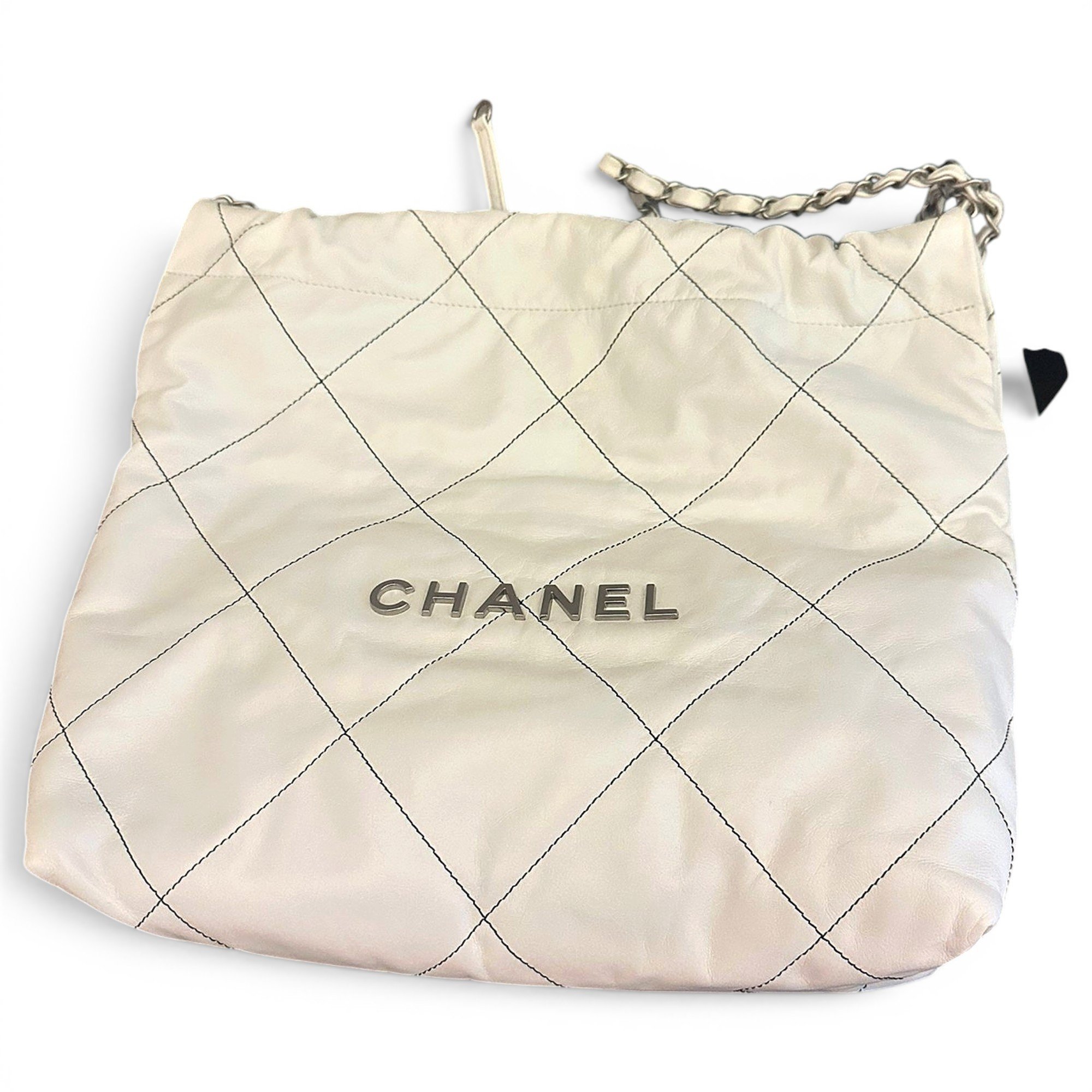 Chanel 22 leather handbag