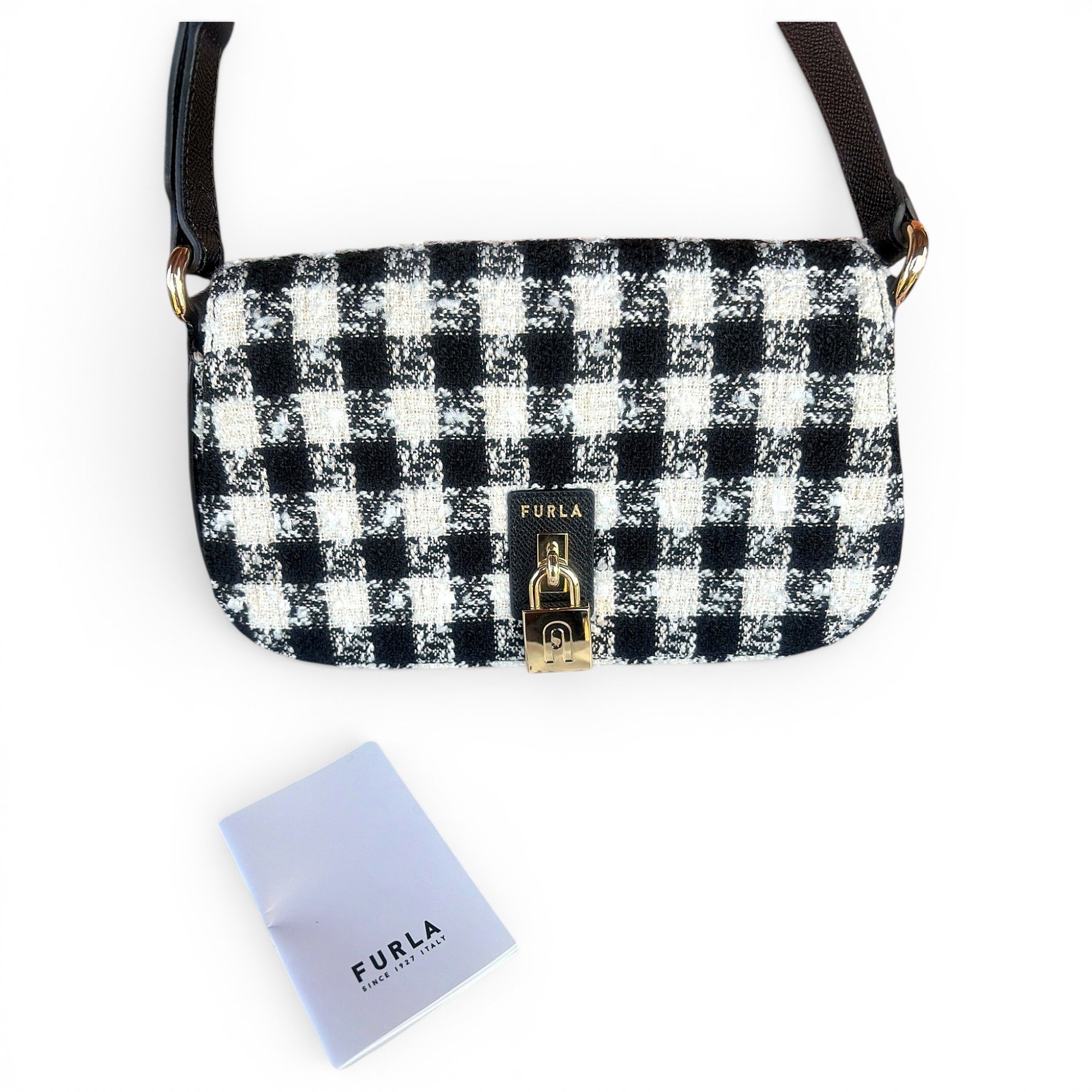 Wool handbag
