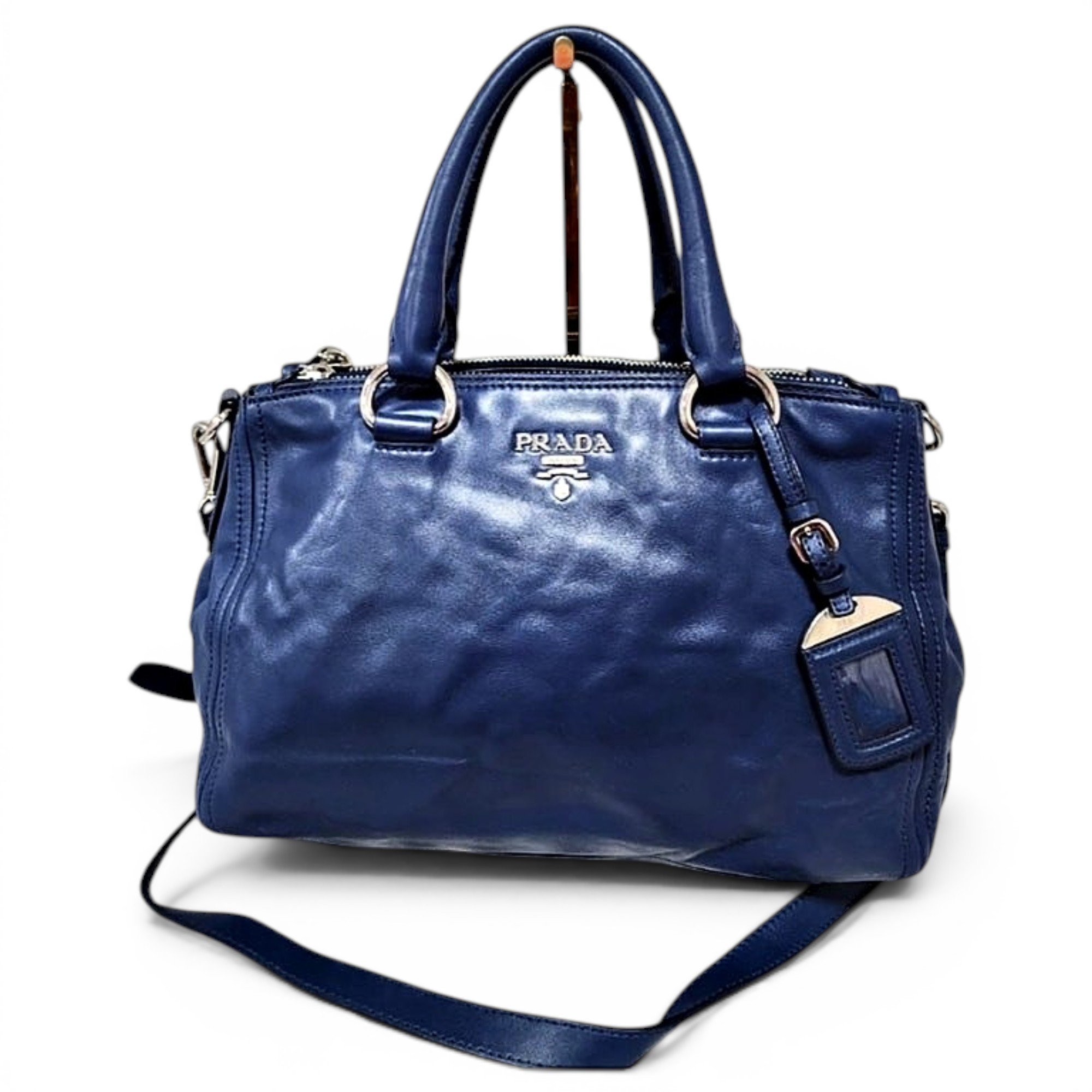 Leather tote