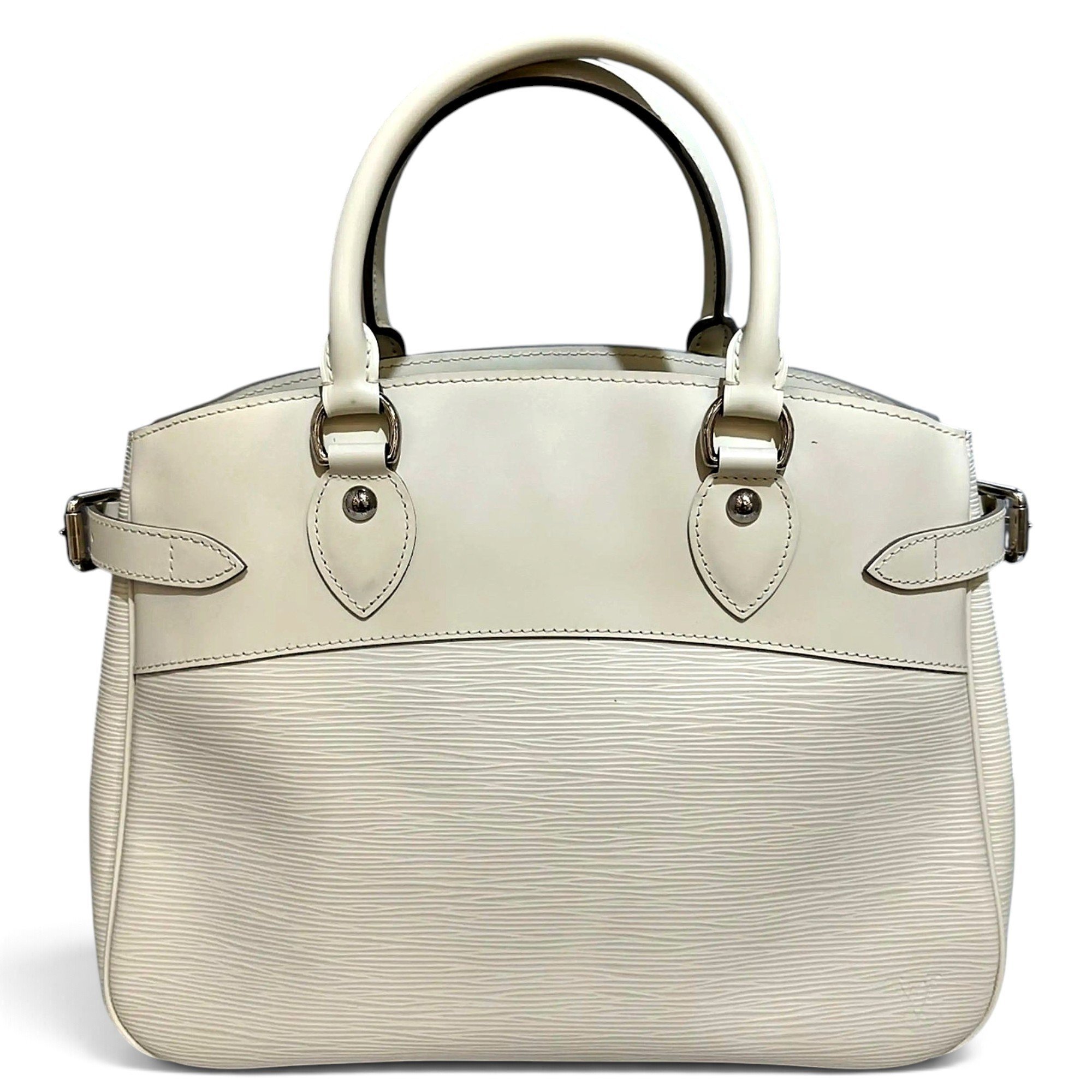 Passy leather handbag