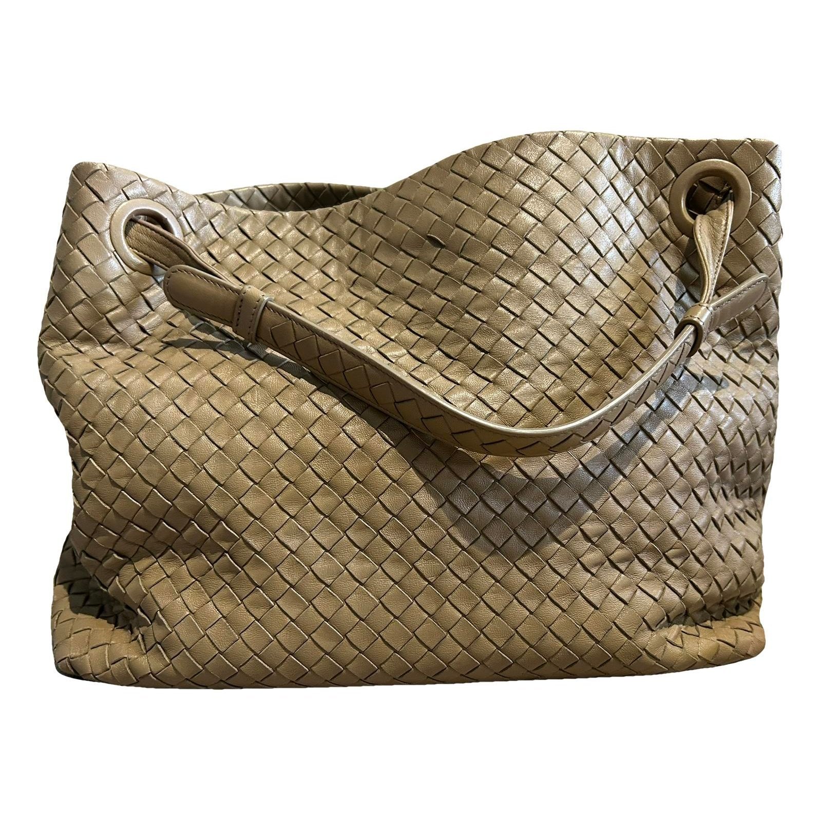 Garda leather handbag