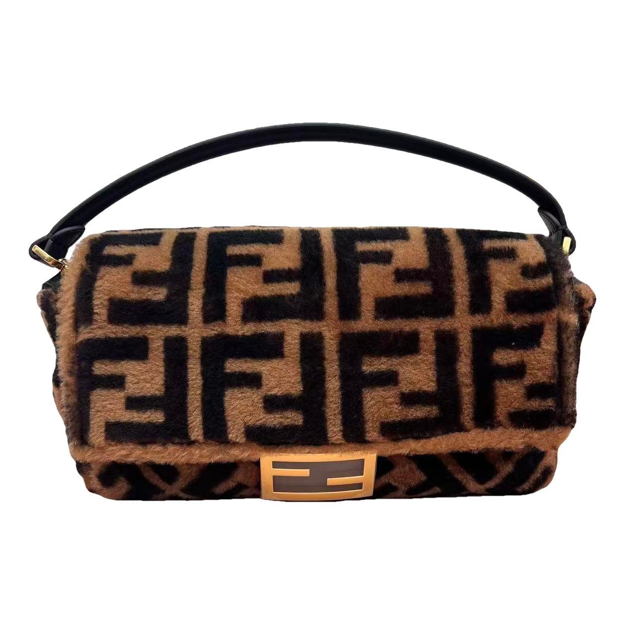 Baguette cloth handbag