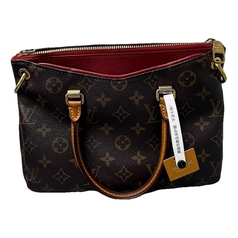 Pallas leather handbag