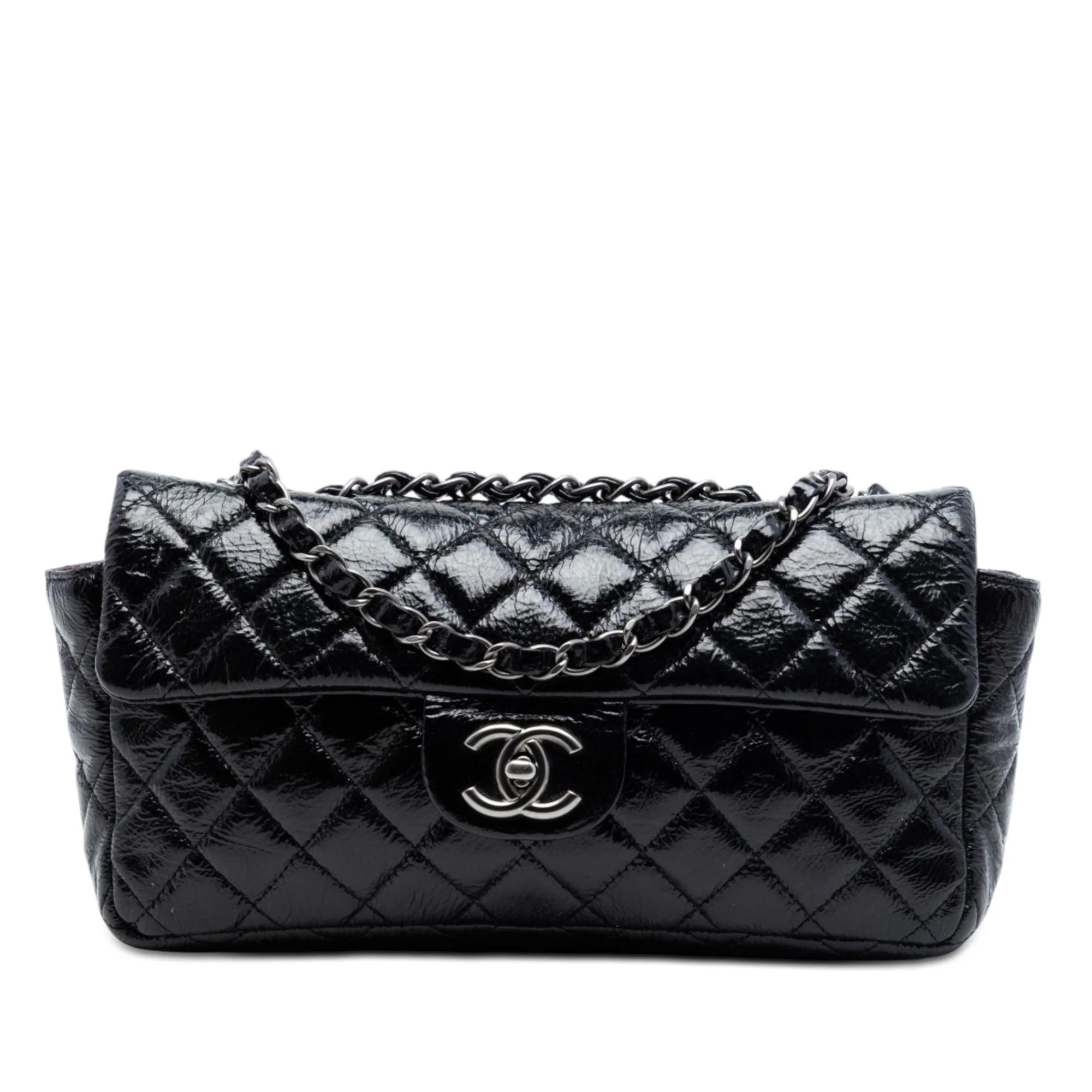 Timeless/Classique patent leather handbag
