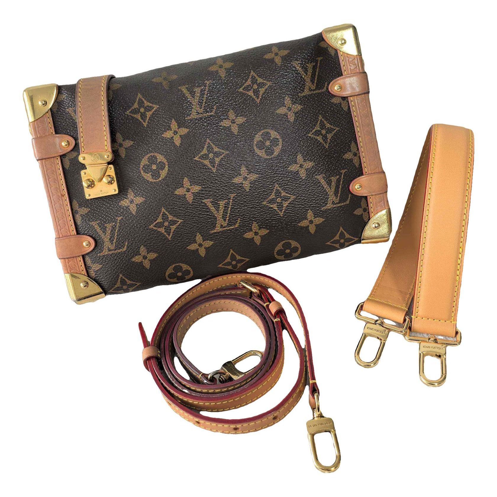 Side Trunk leather handbag