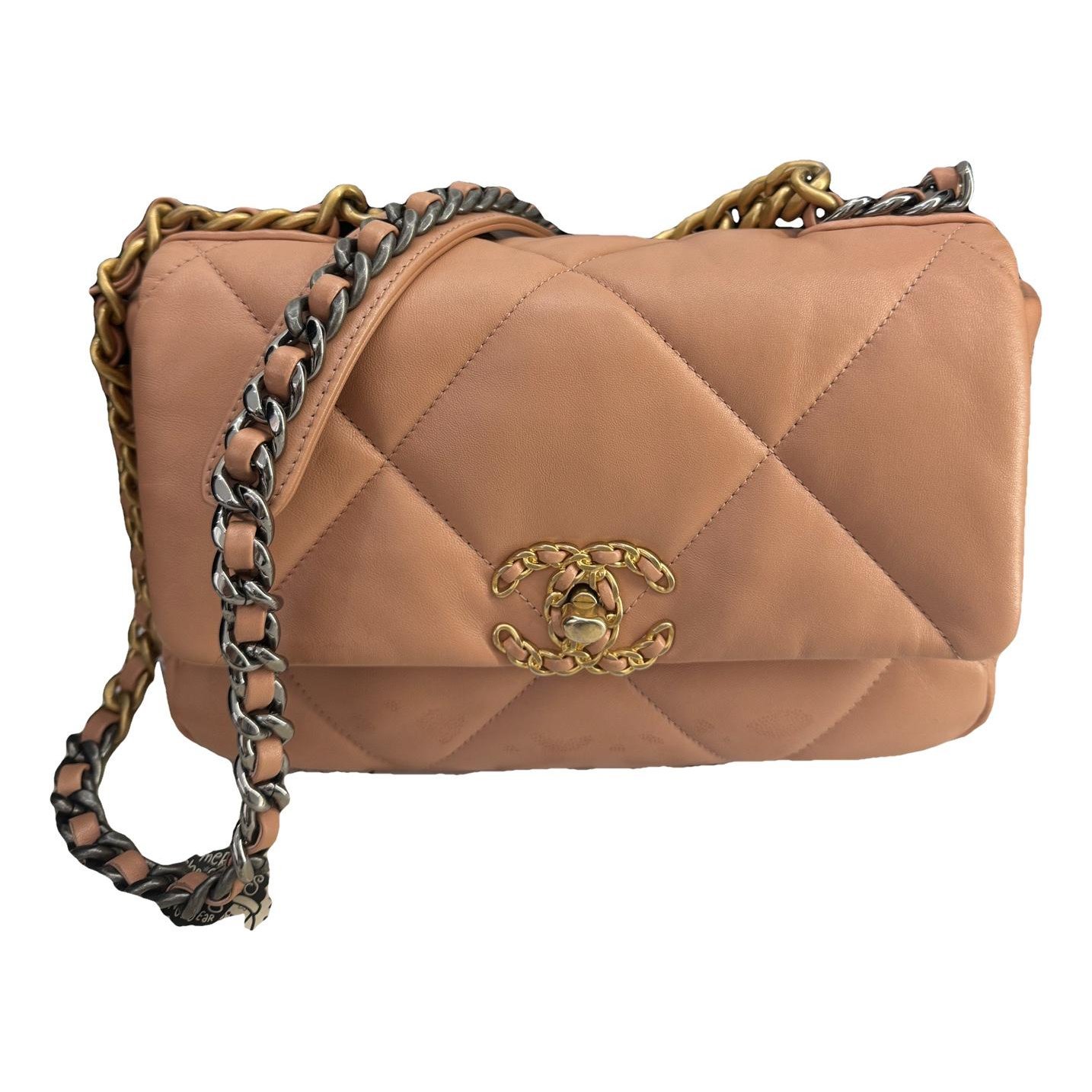 Chanel 19 leather handbag