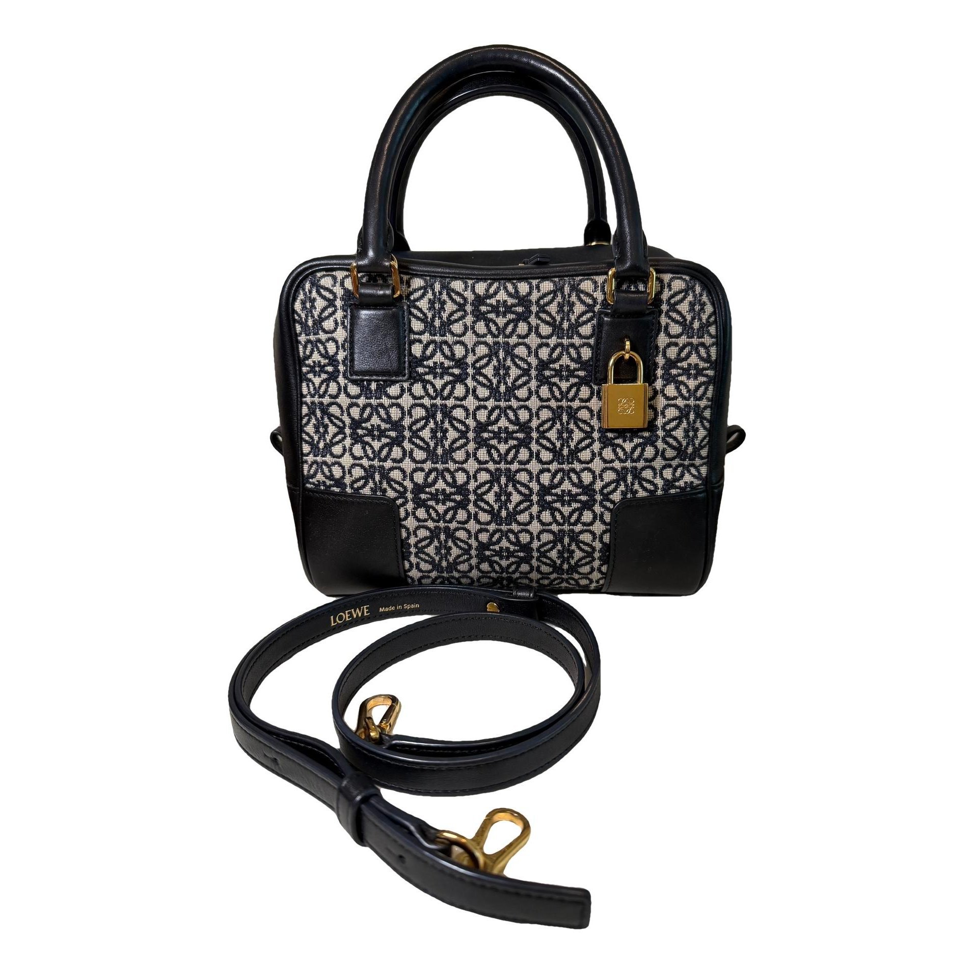 Amazona leather handbag