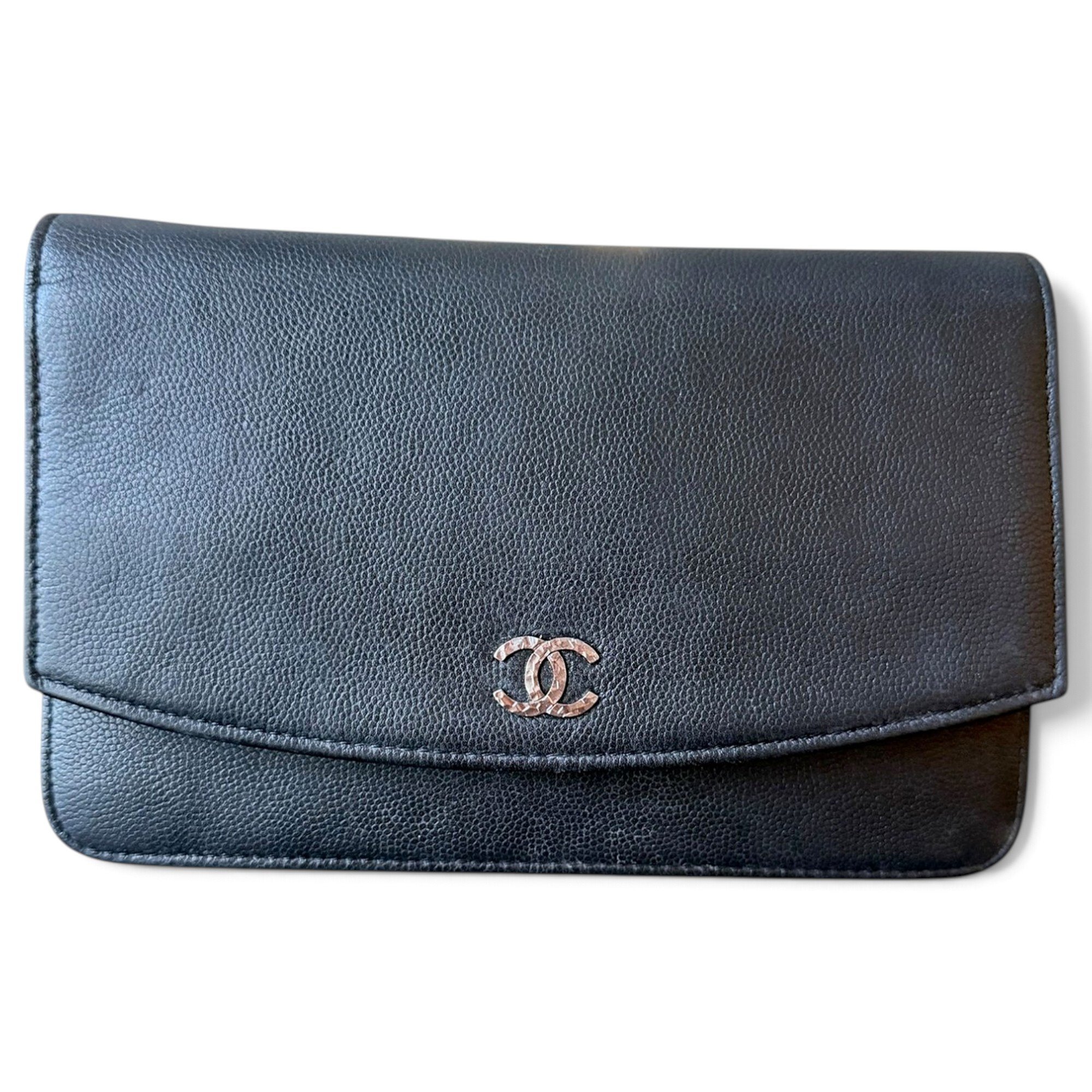 Wallet On Chain Timeless/Classique leather crossbody bag