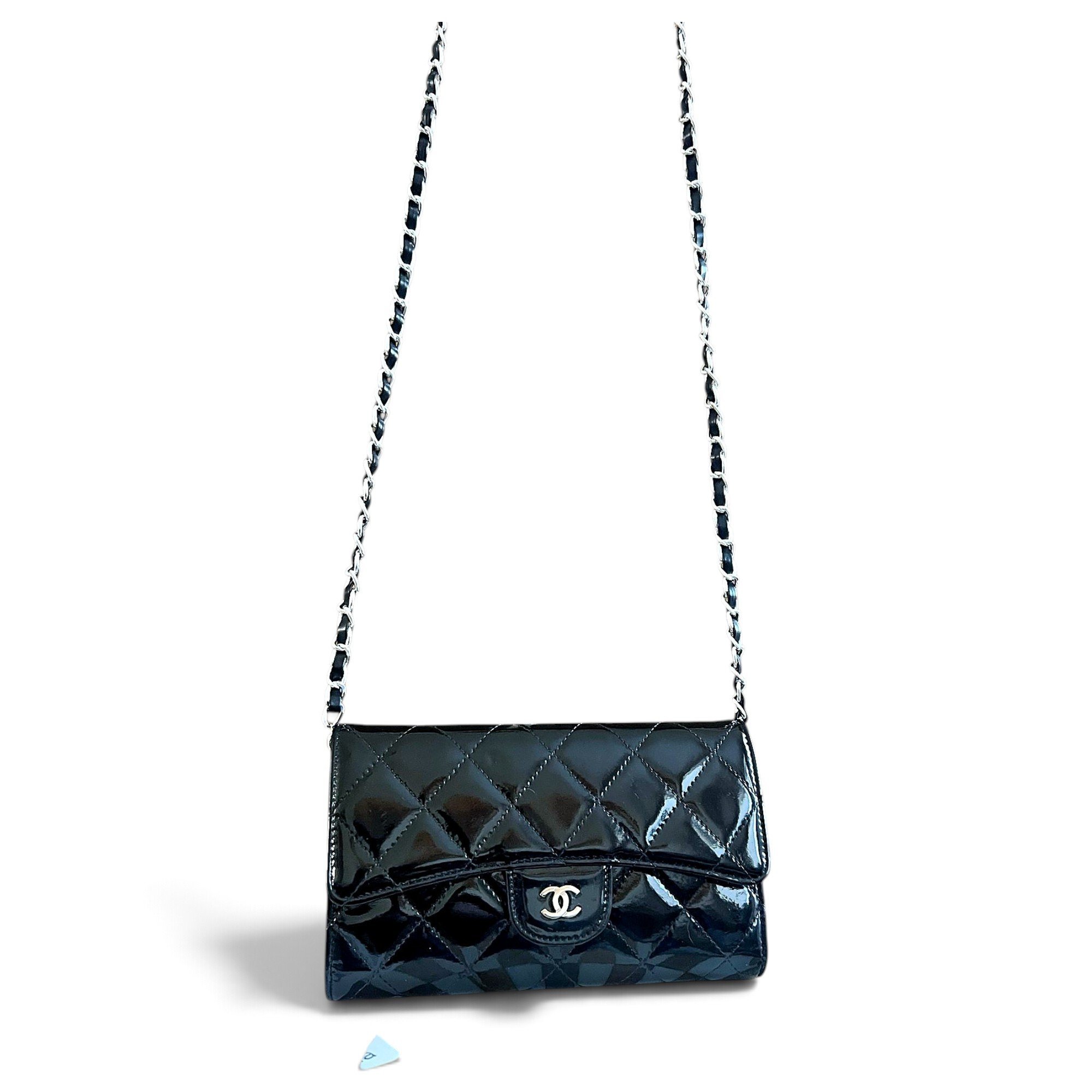 Wallet On Chain Timeless/Classique patent leather crossbody bag
