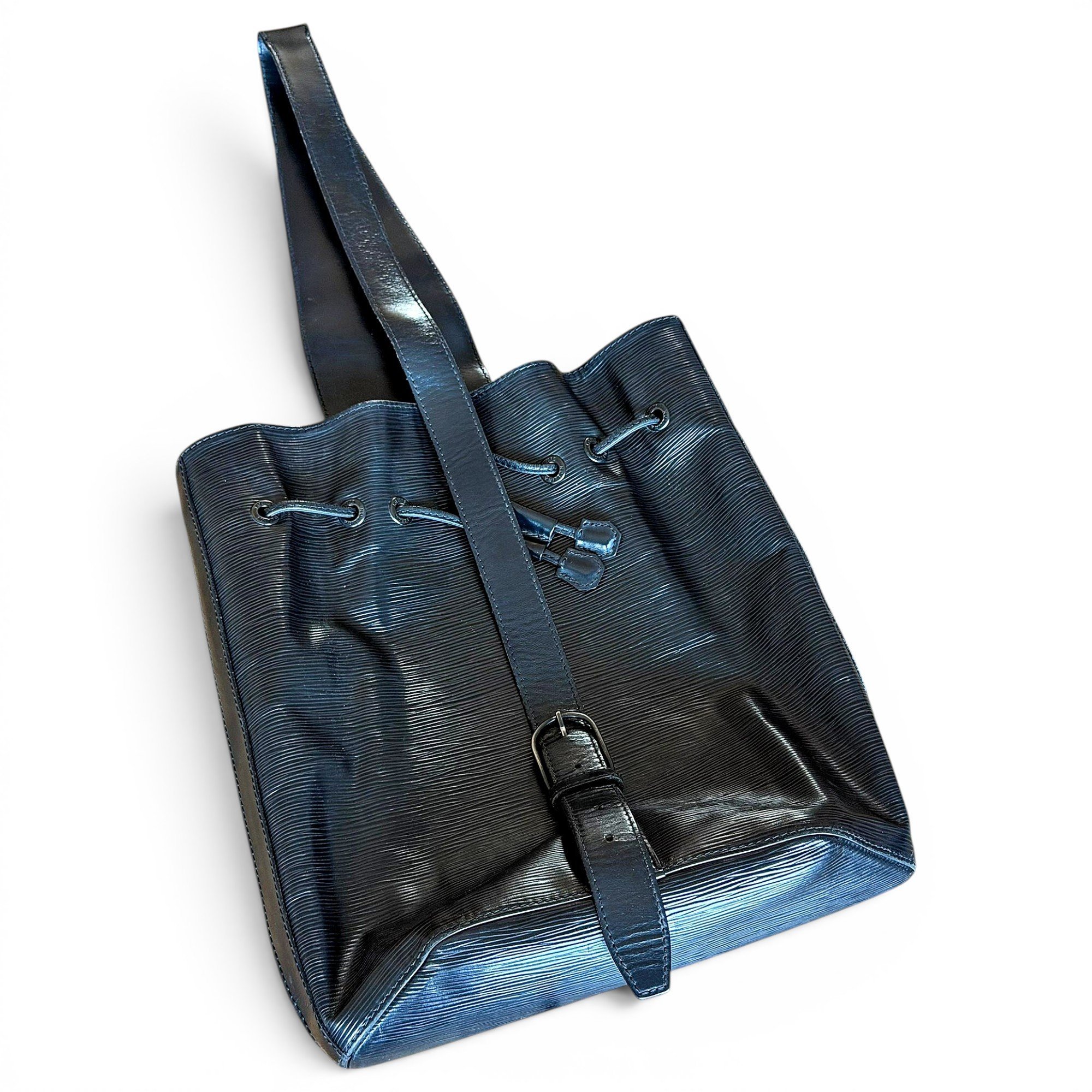 Noé leather handbag