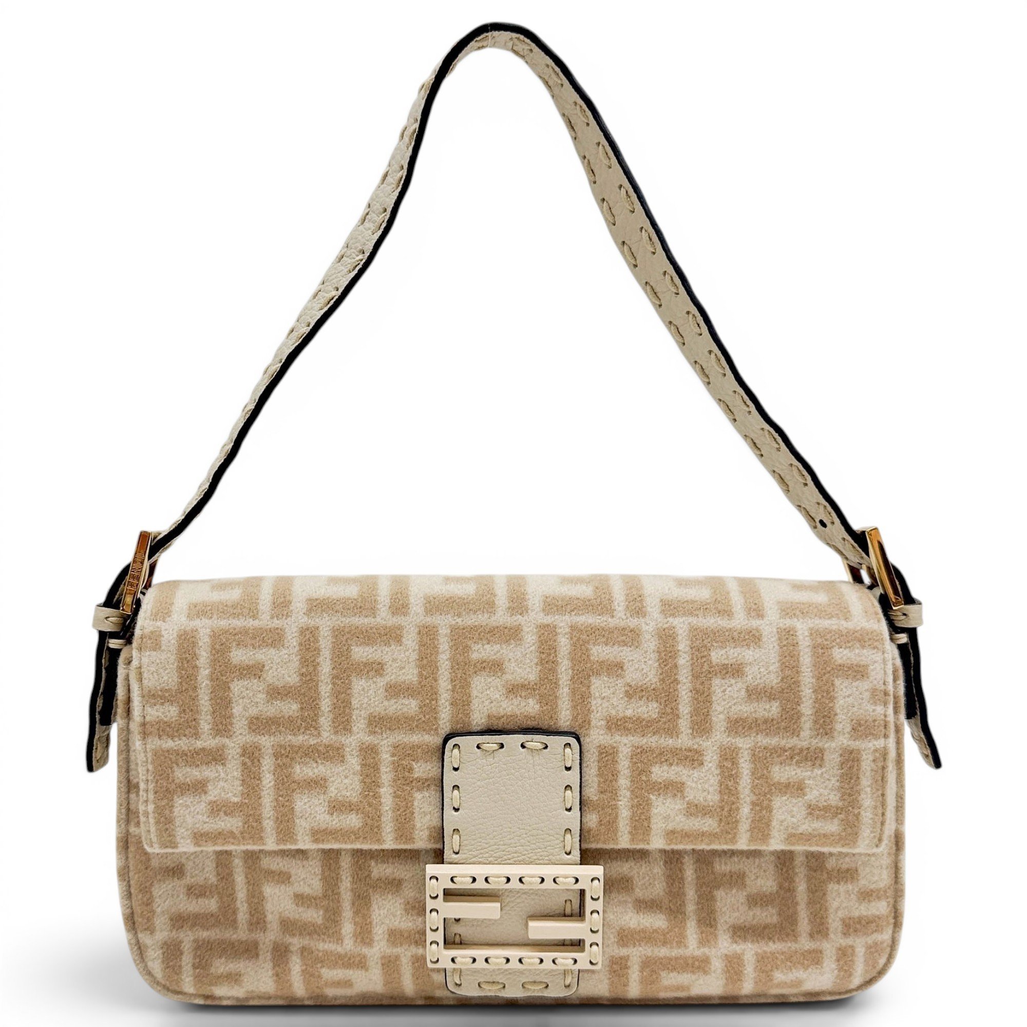 Baguette cashmere handbag