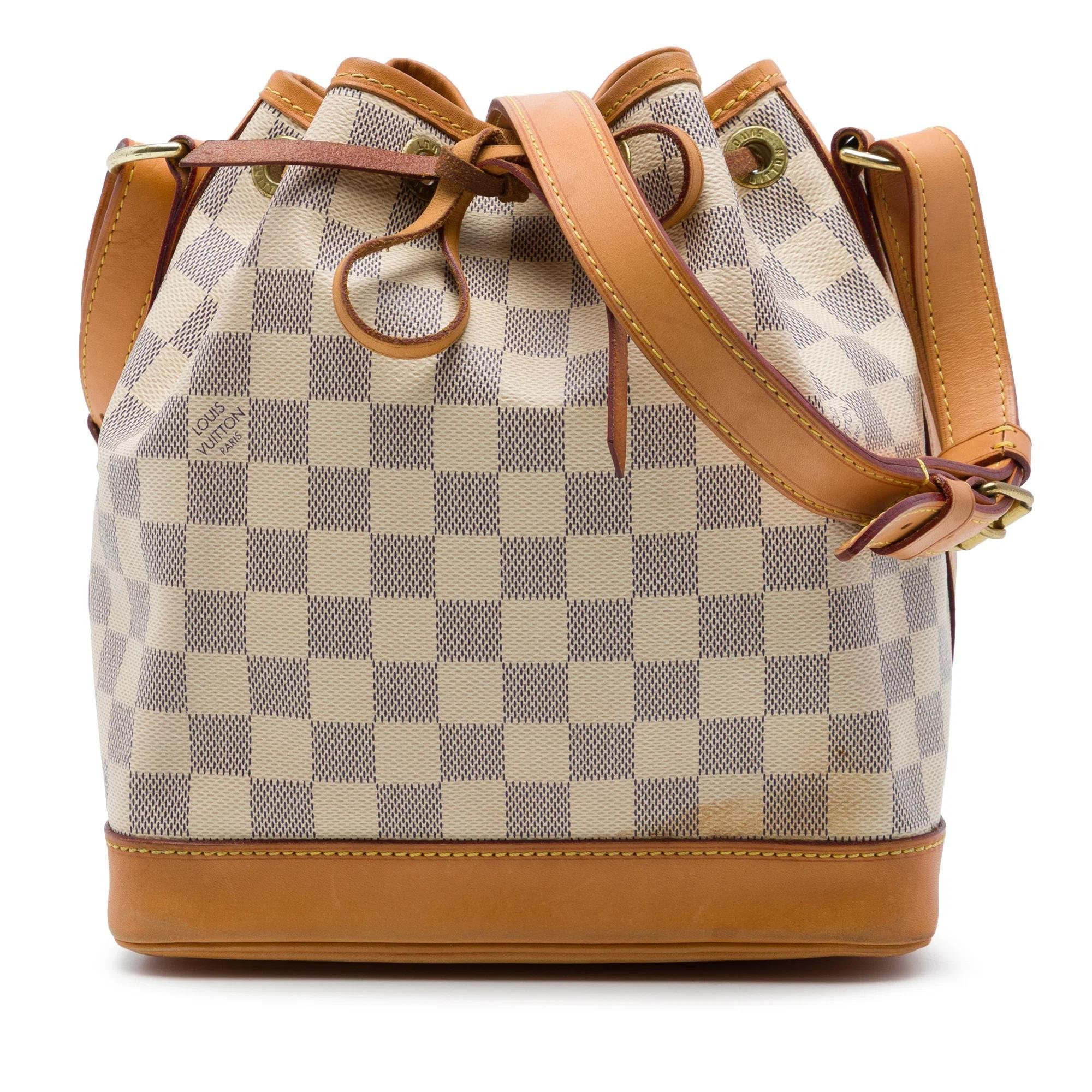 Bucket leather tote