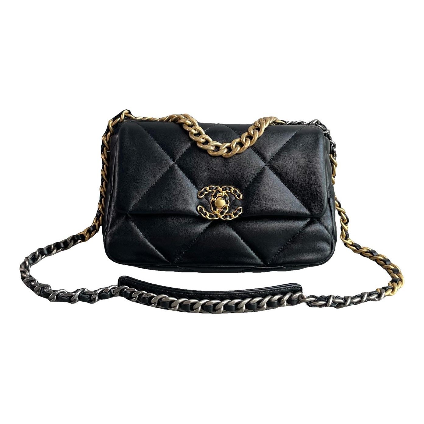 Chanel 19 leather handbag