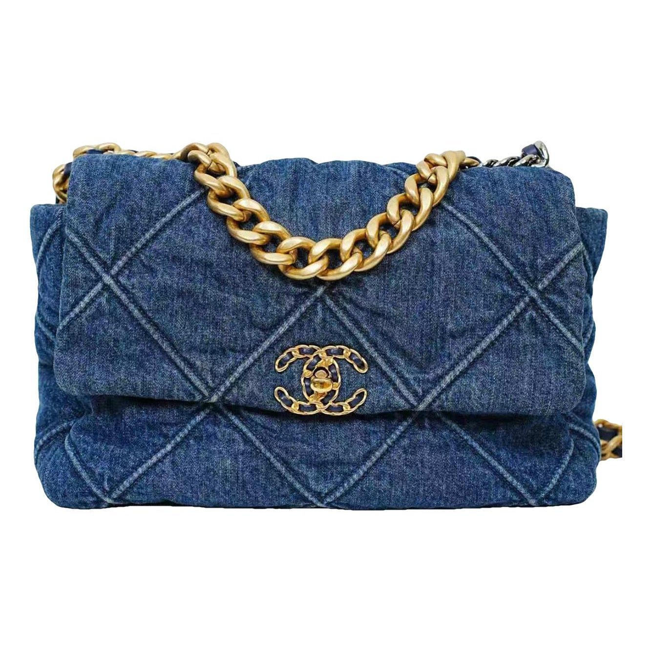 Chanel 19 handbag