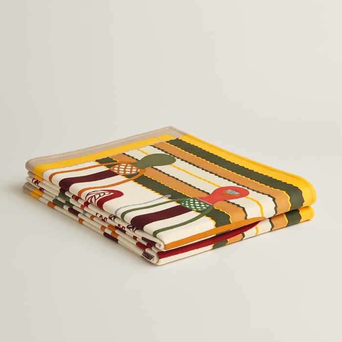 Ambre Fouets Et Tartan Blanket