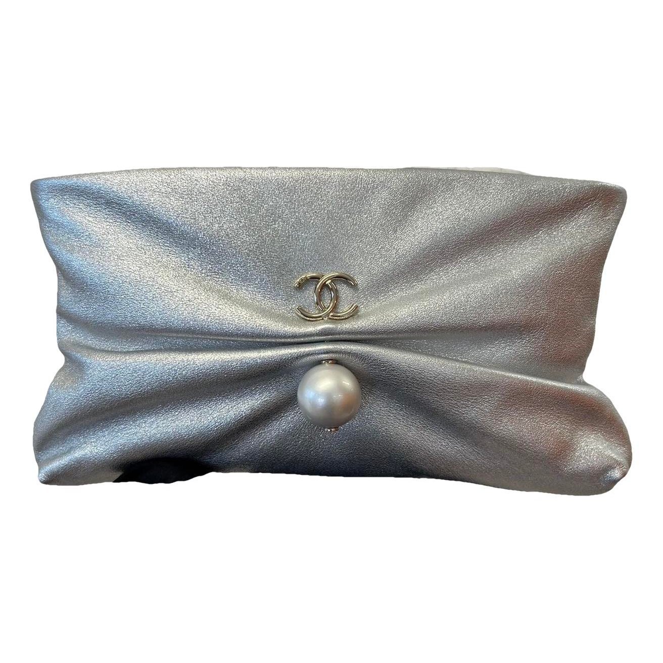 Leather bag