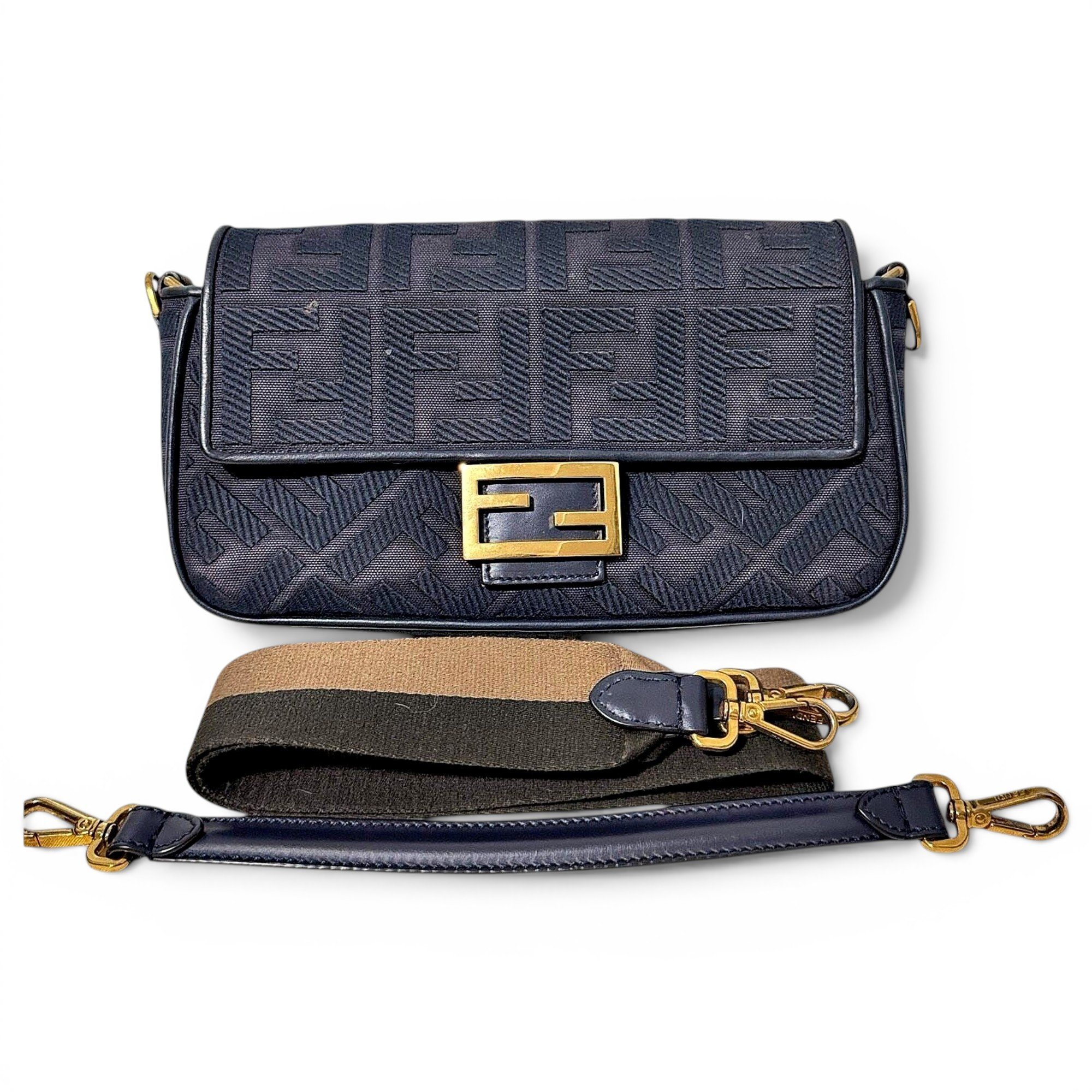 Baguette cloth handbag