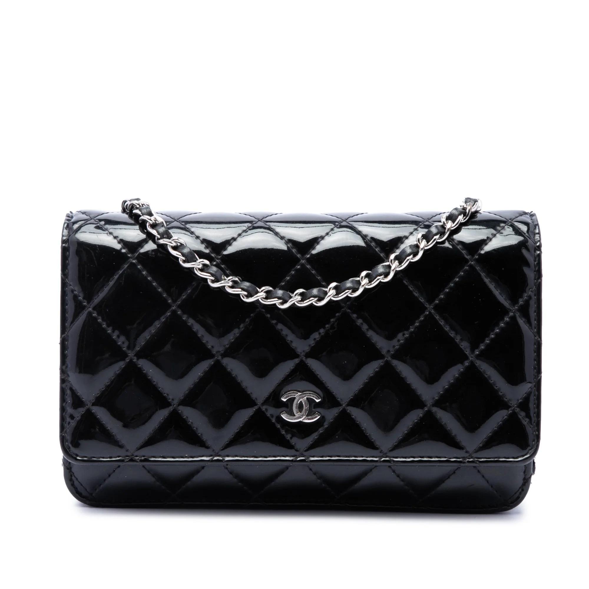 Wallet On Chain leather crossbody bag