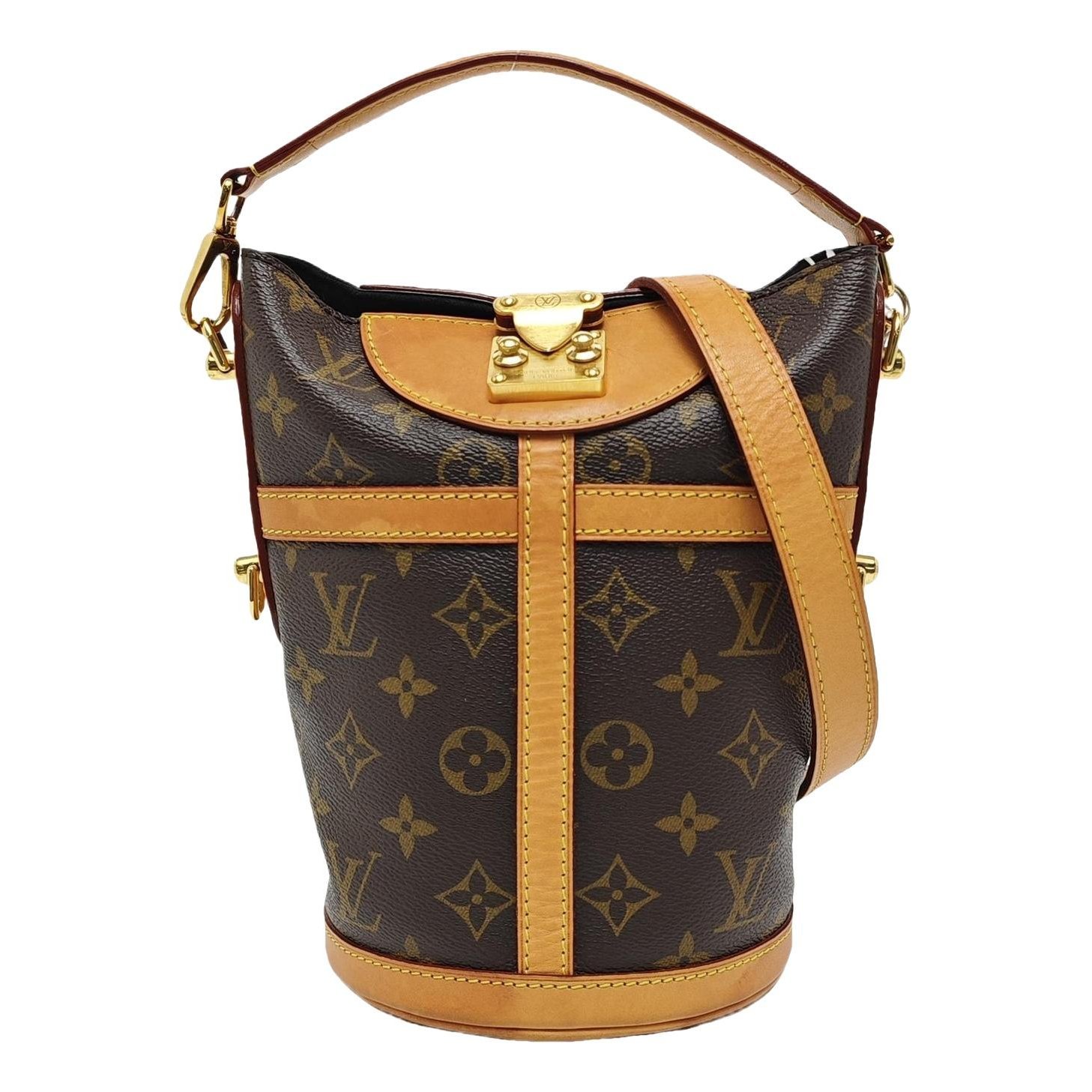 Duffle leather handbag