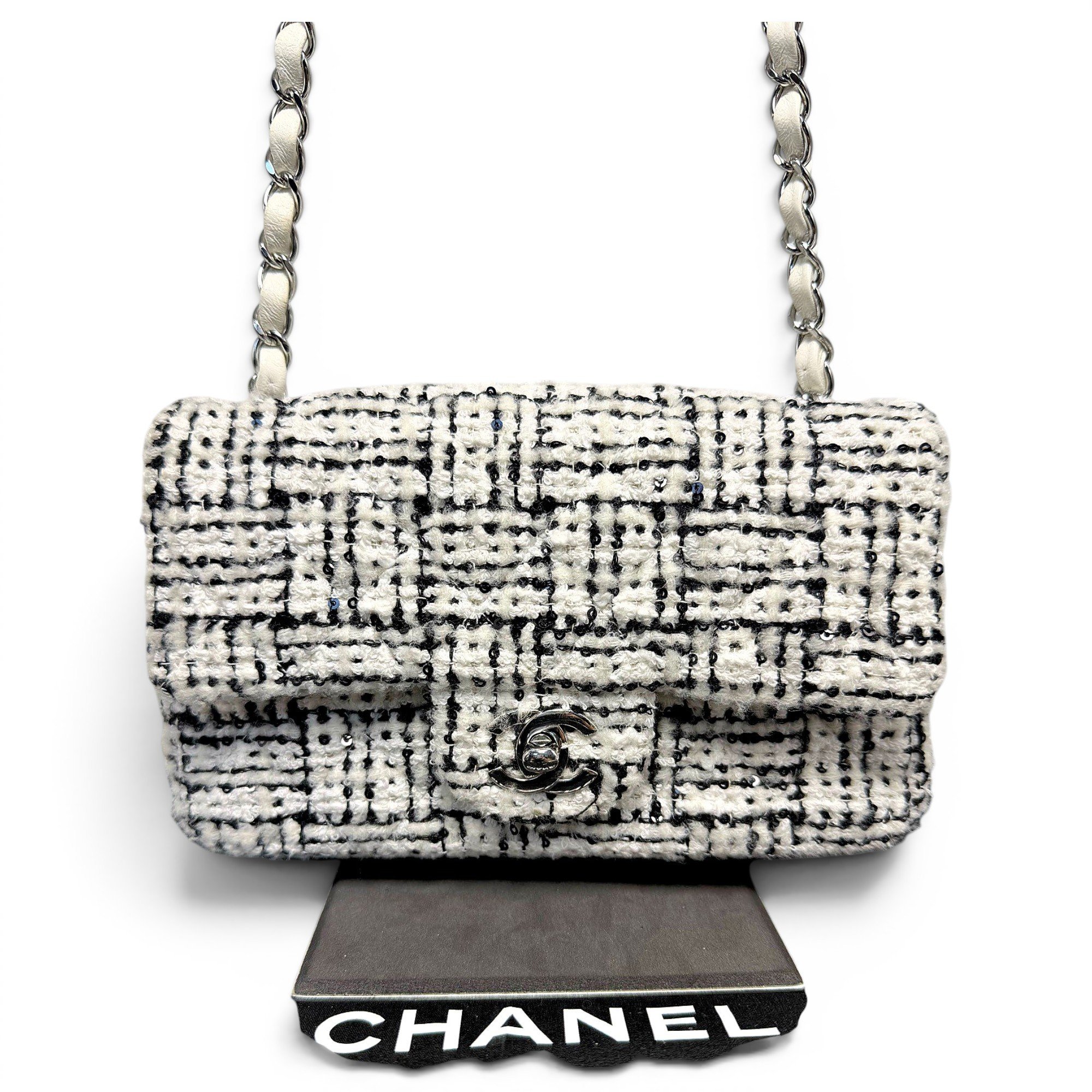 Timeless/Classique tweed handbag