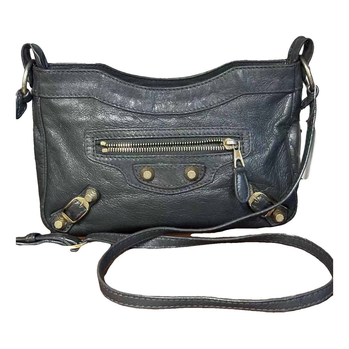 City leather handbag