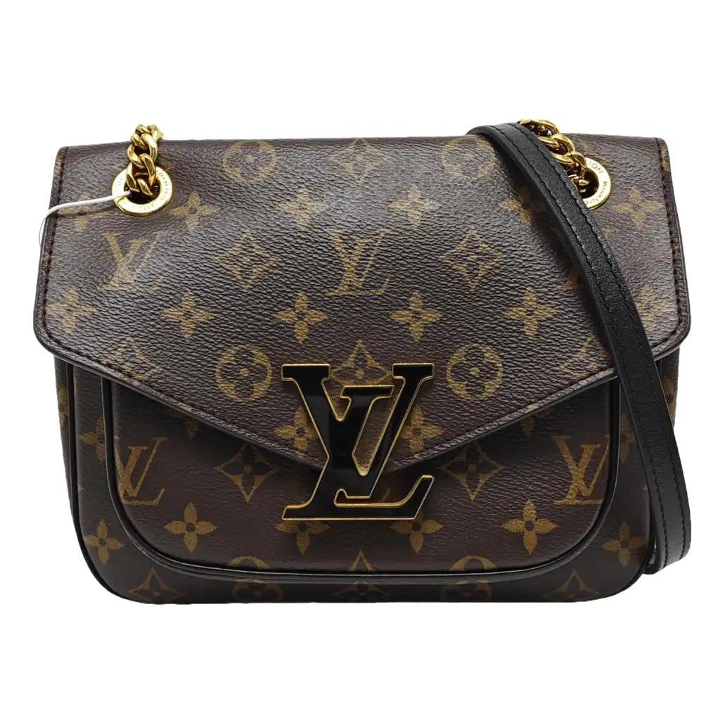 Passy leather crossbody bag