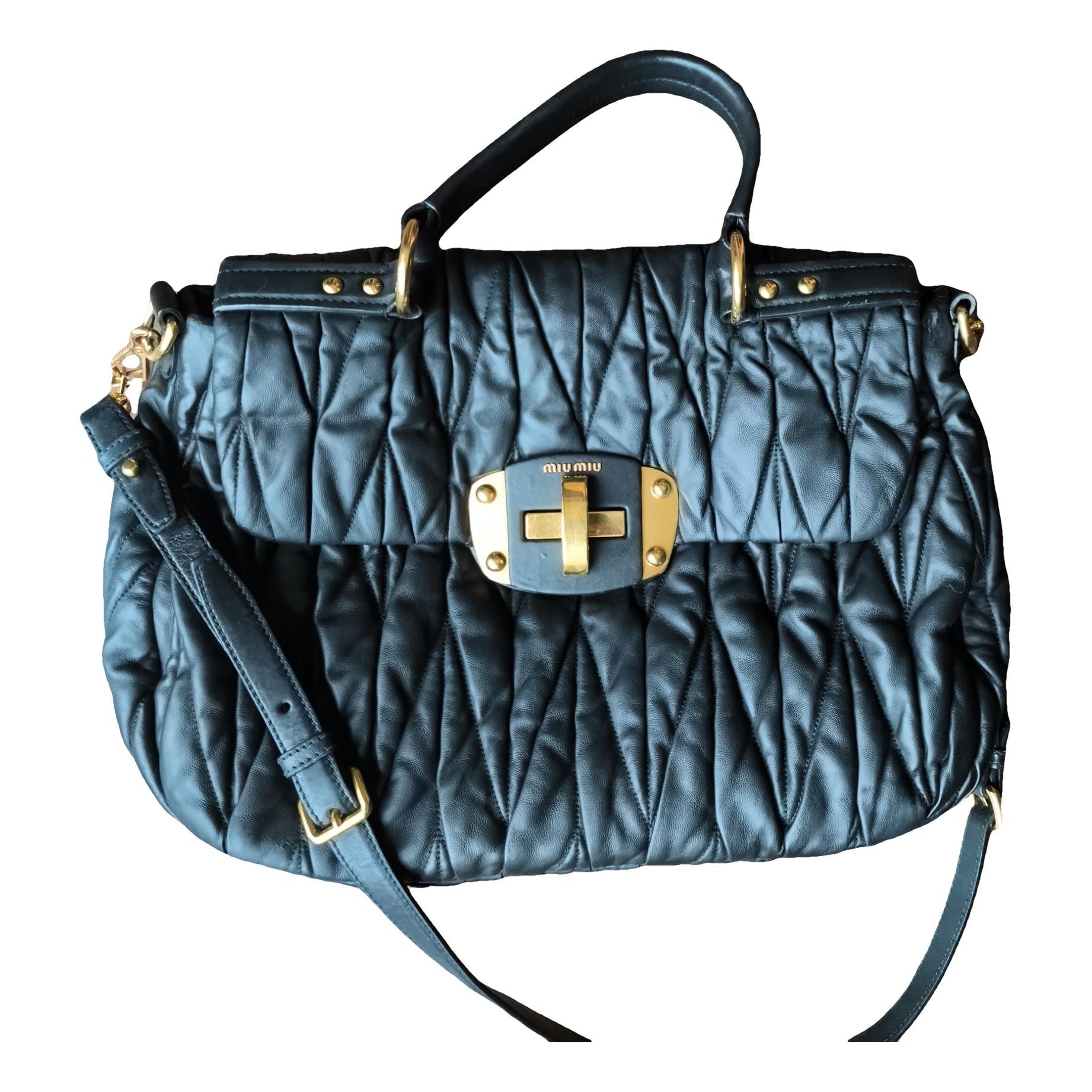 Matelassé leather handbag