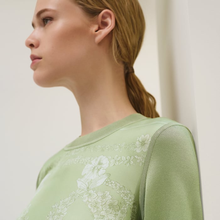 Vert Tendre "Brides De Gala En Fleurs" Long-sleeve Twillaine Sweater