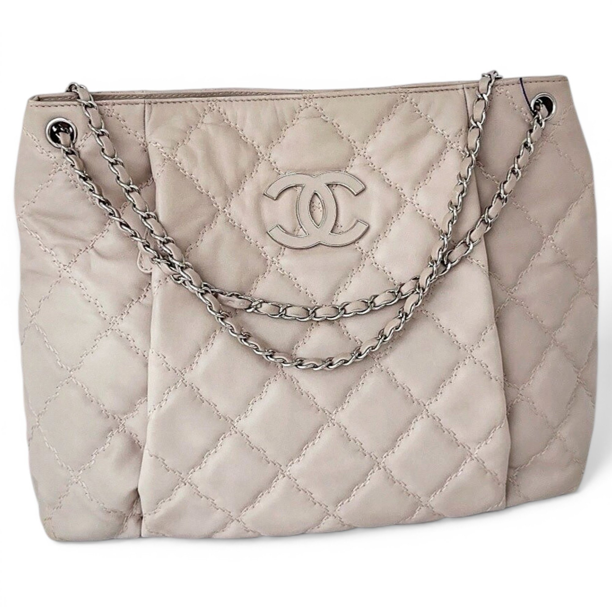 Chanel Leather handbag