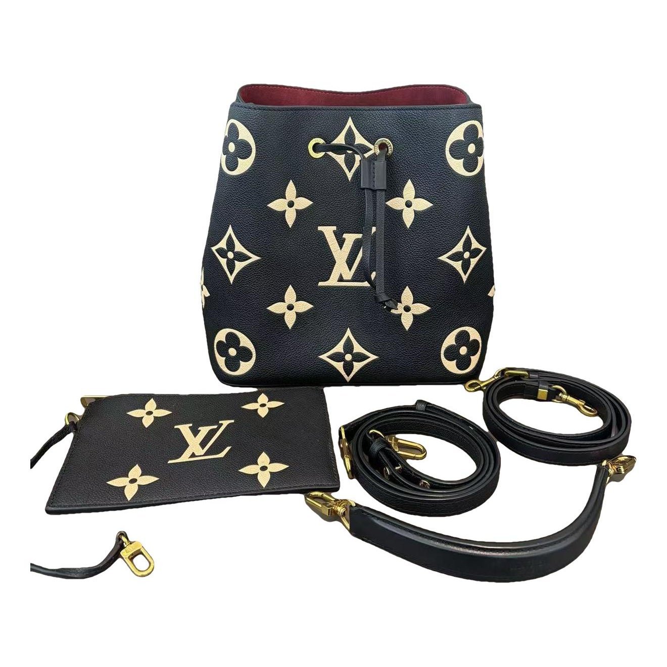 NéoNoé leather handbag