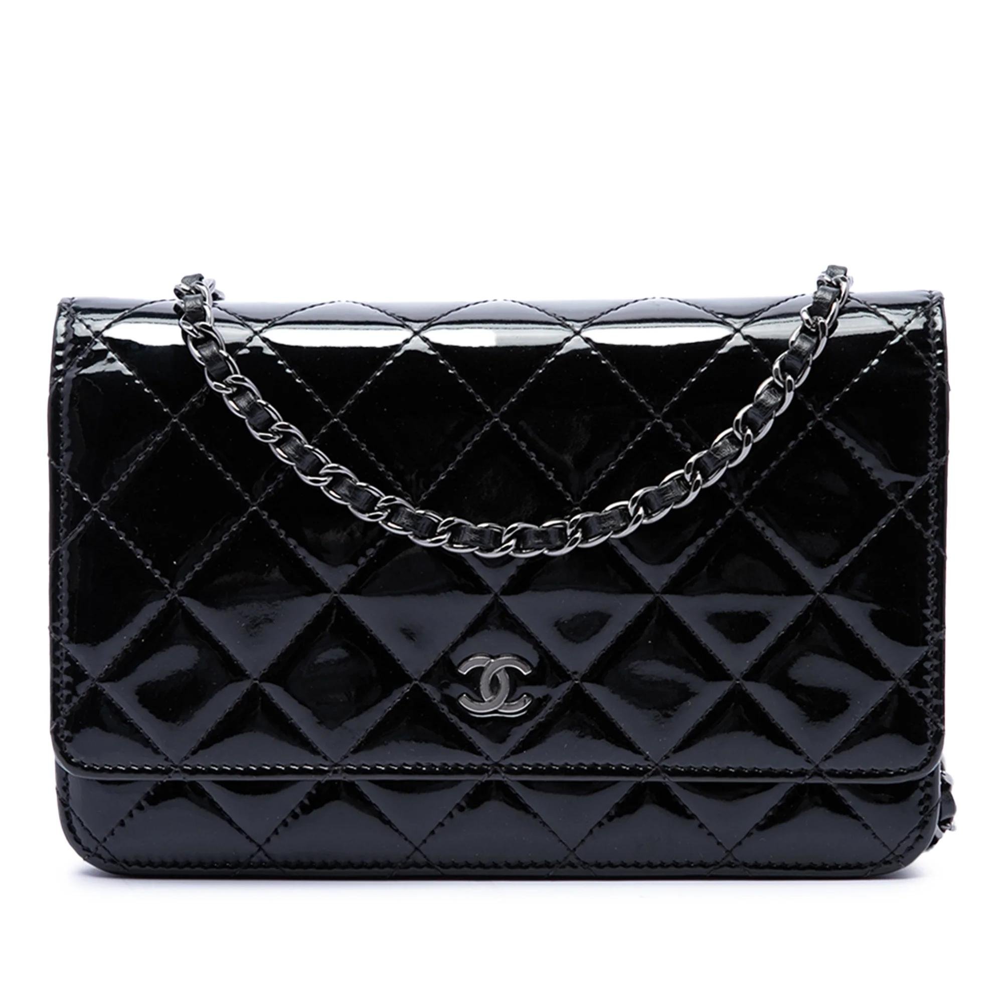 Wallet On Chain Timeless/Classique patent leather handbag