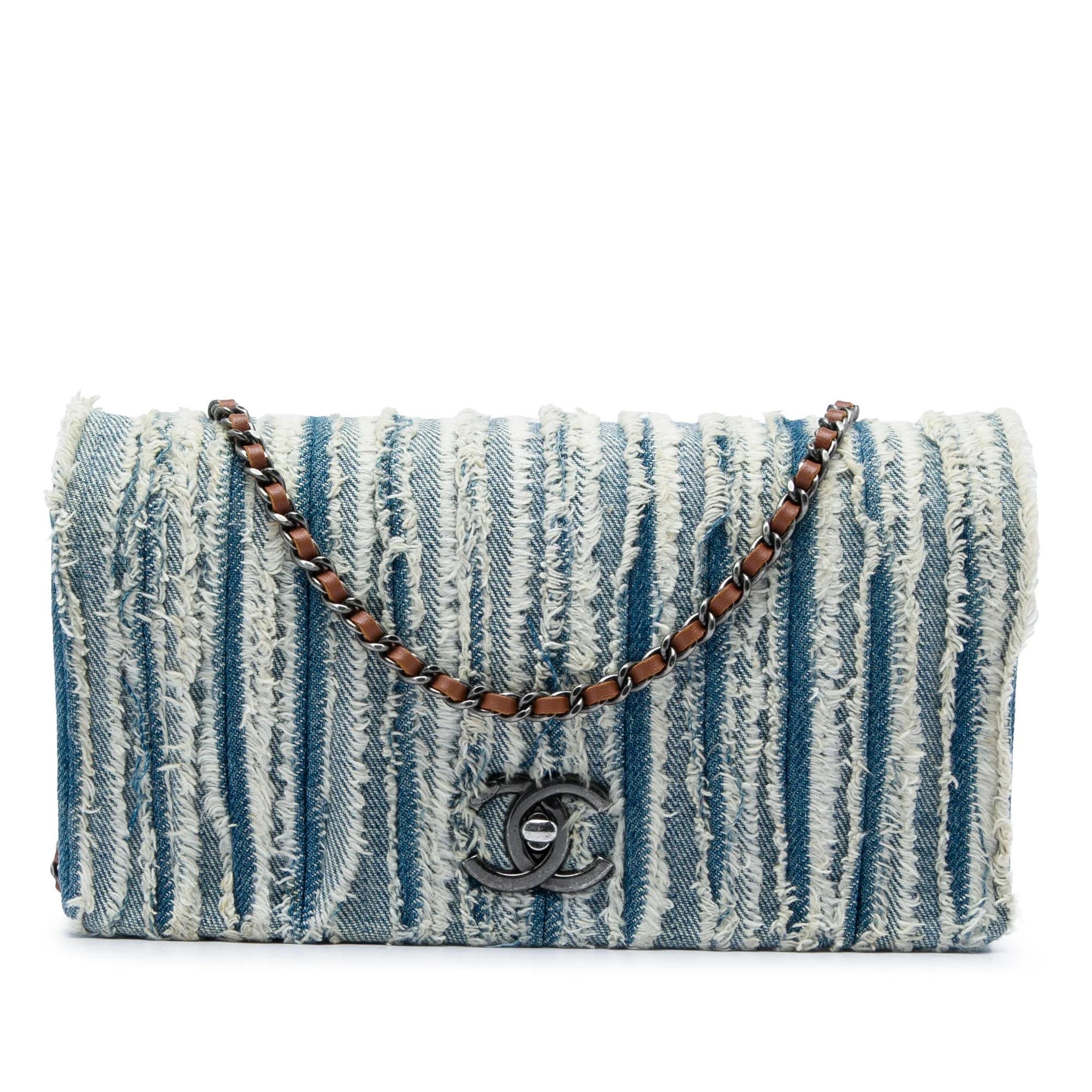 Timeless/Classique leather crossbody bag
