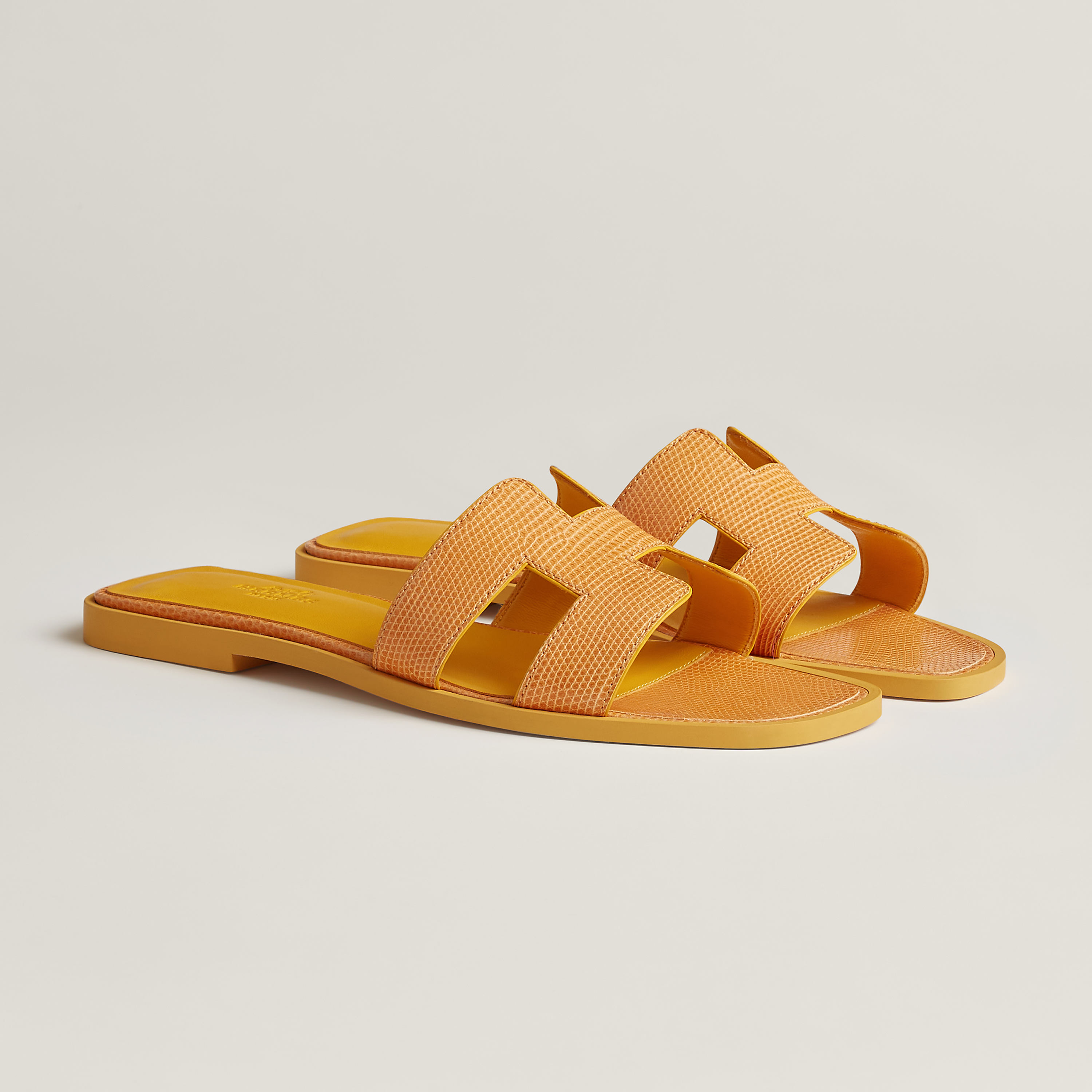 Oran sandal