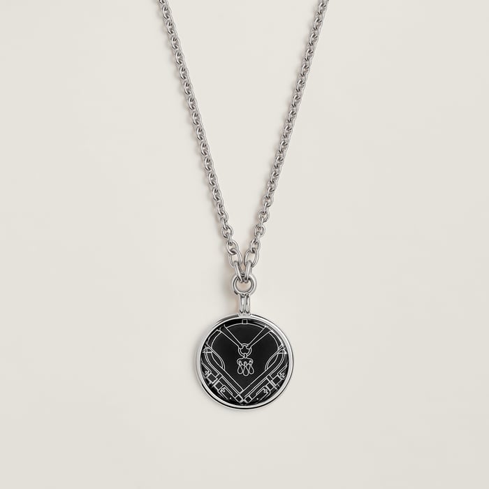 Medaille Mors a Jouets Necklace