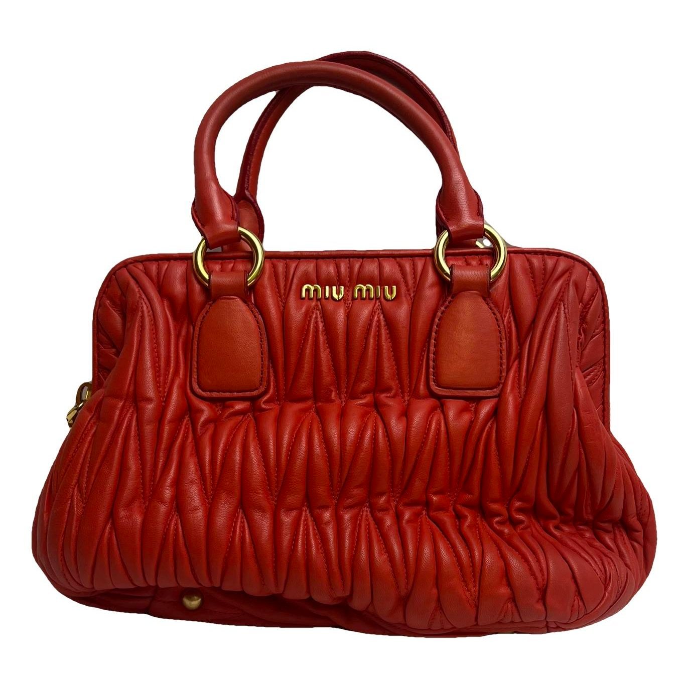 Matelassé leather handbag