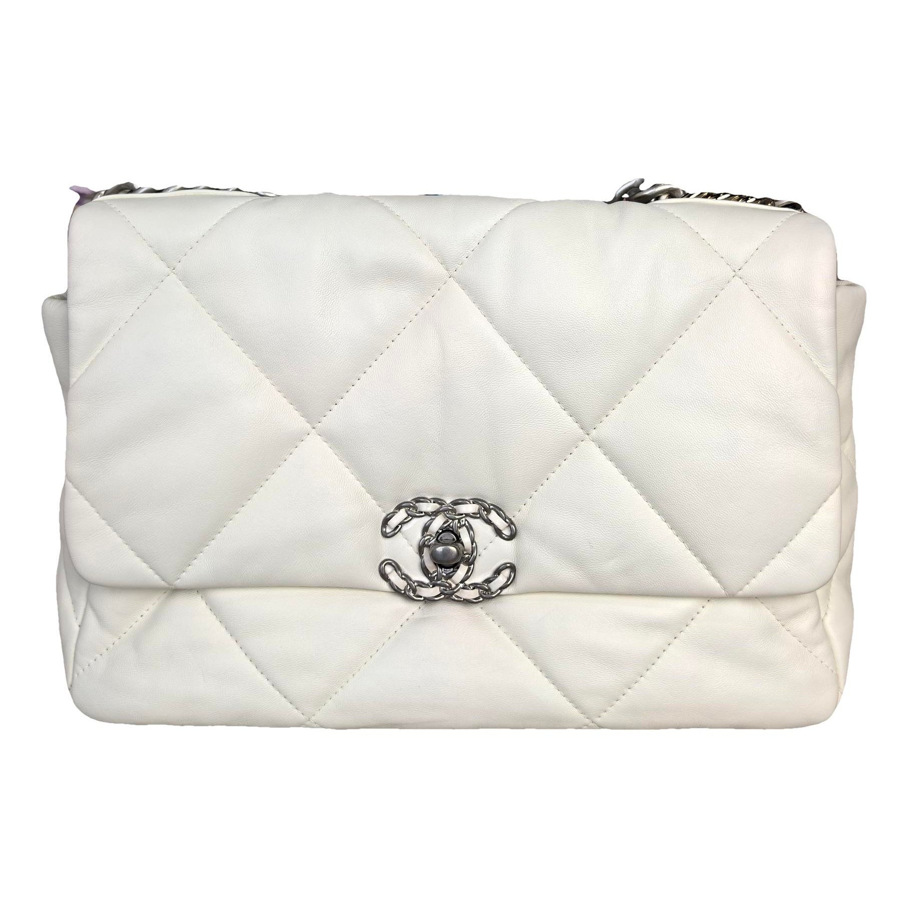 Chanel 19 leather handbag