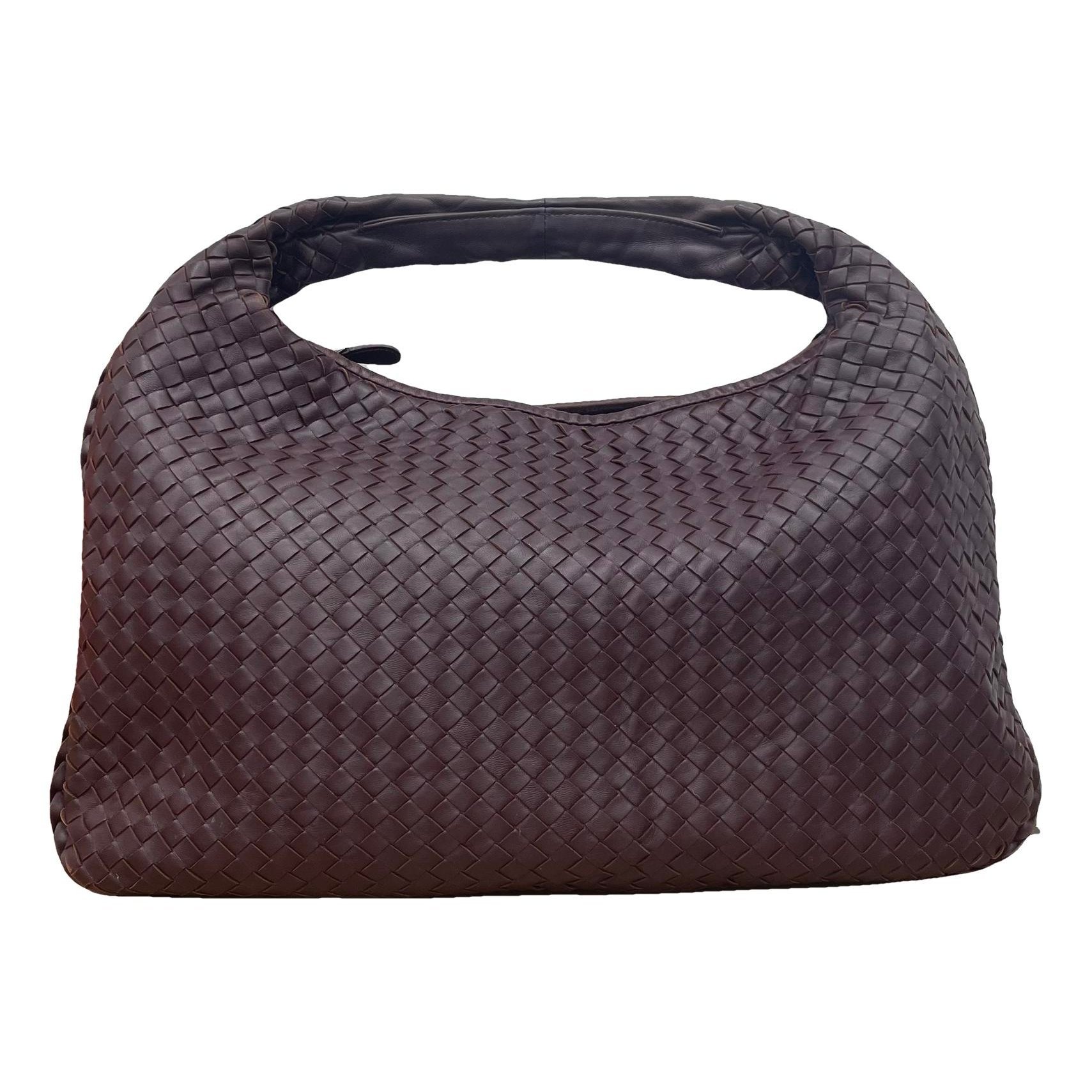 Veneta leather handbag