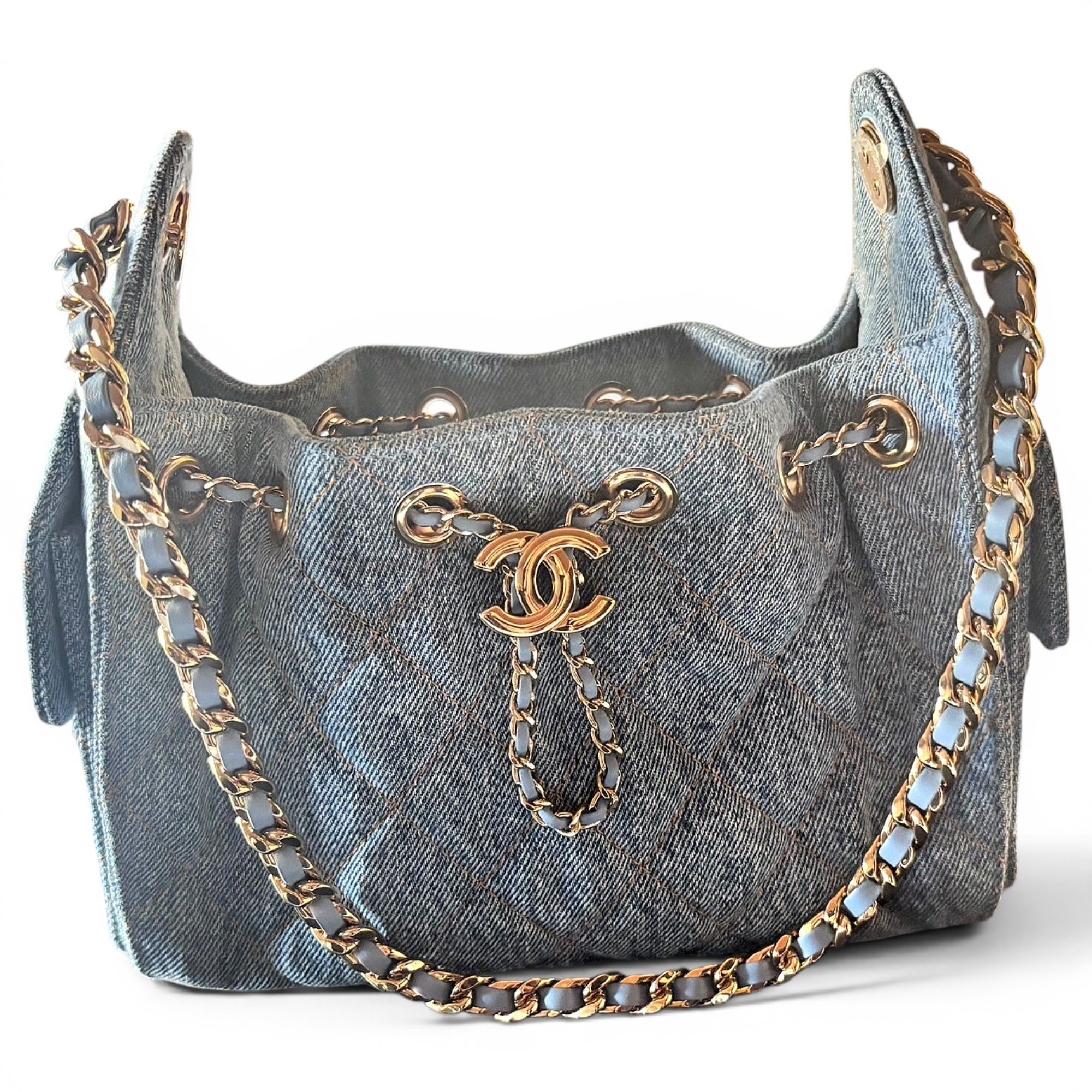Chanel 25 handbag