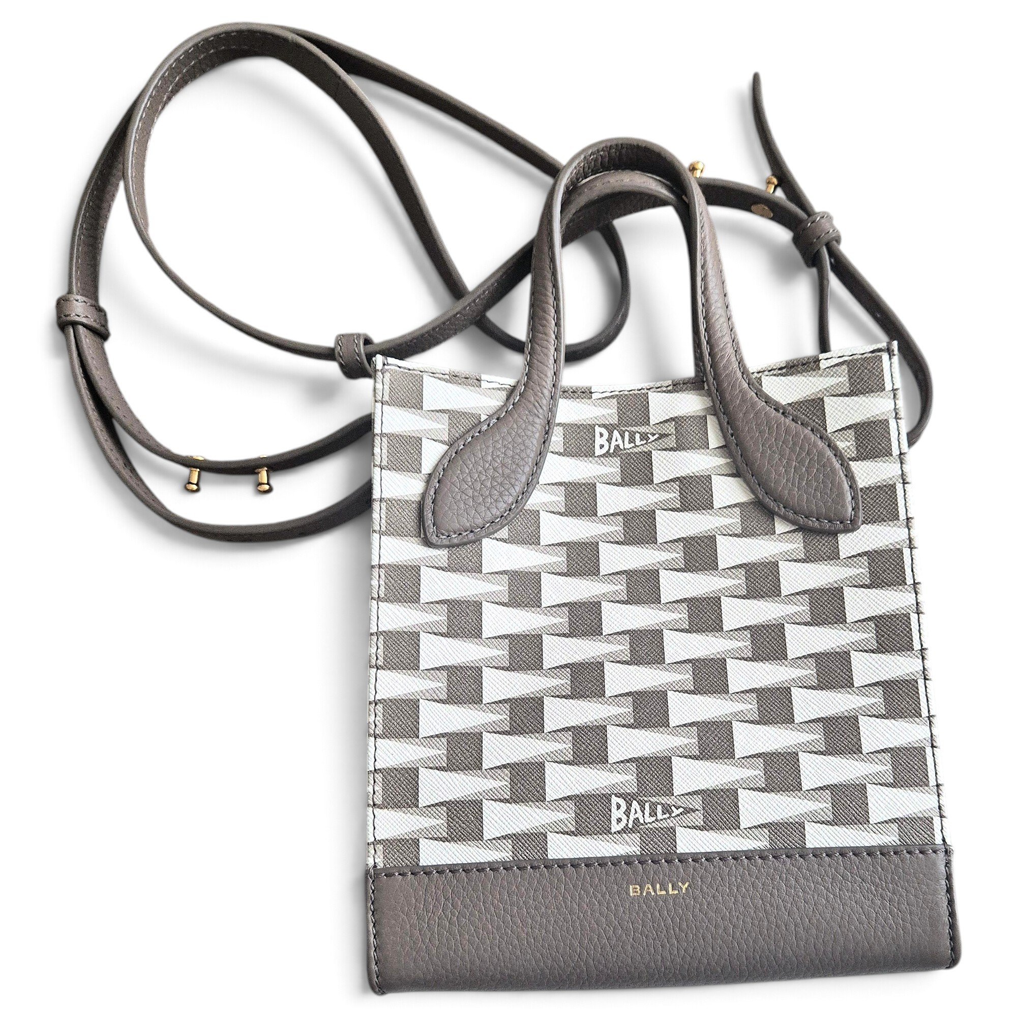 Leather tote